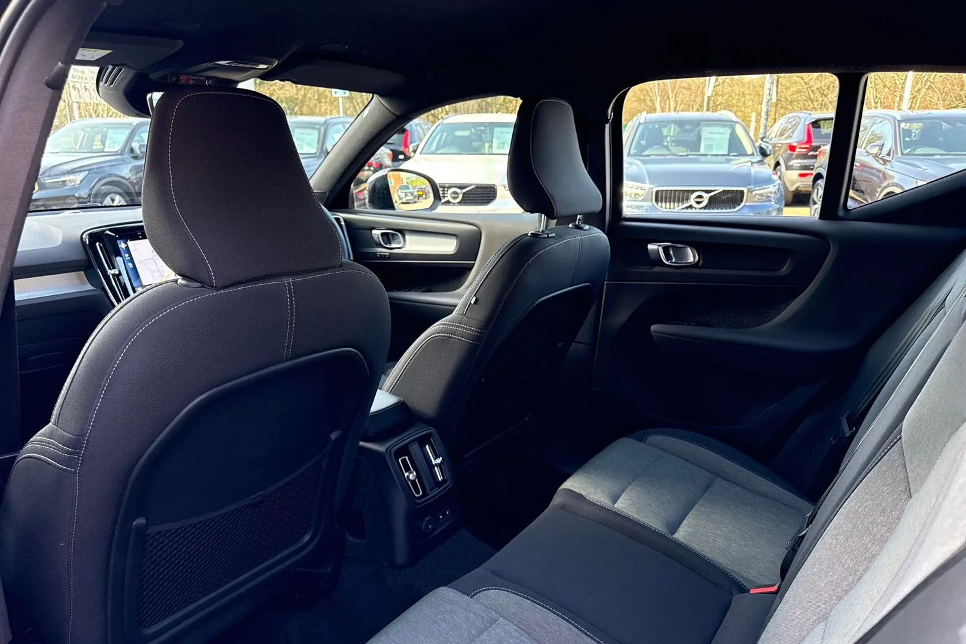 Volvo XC40 thumbnail image number 31