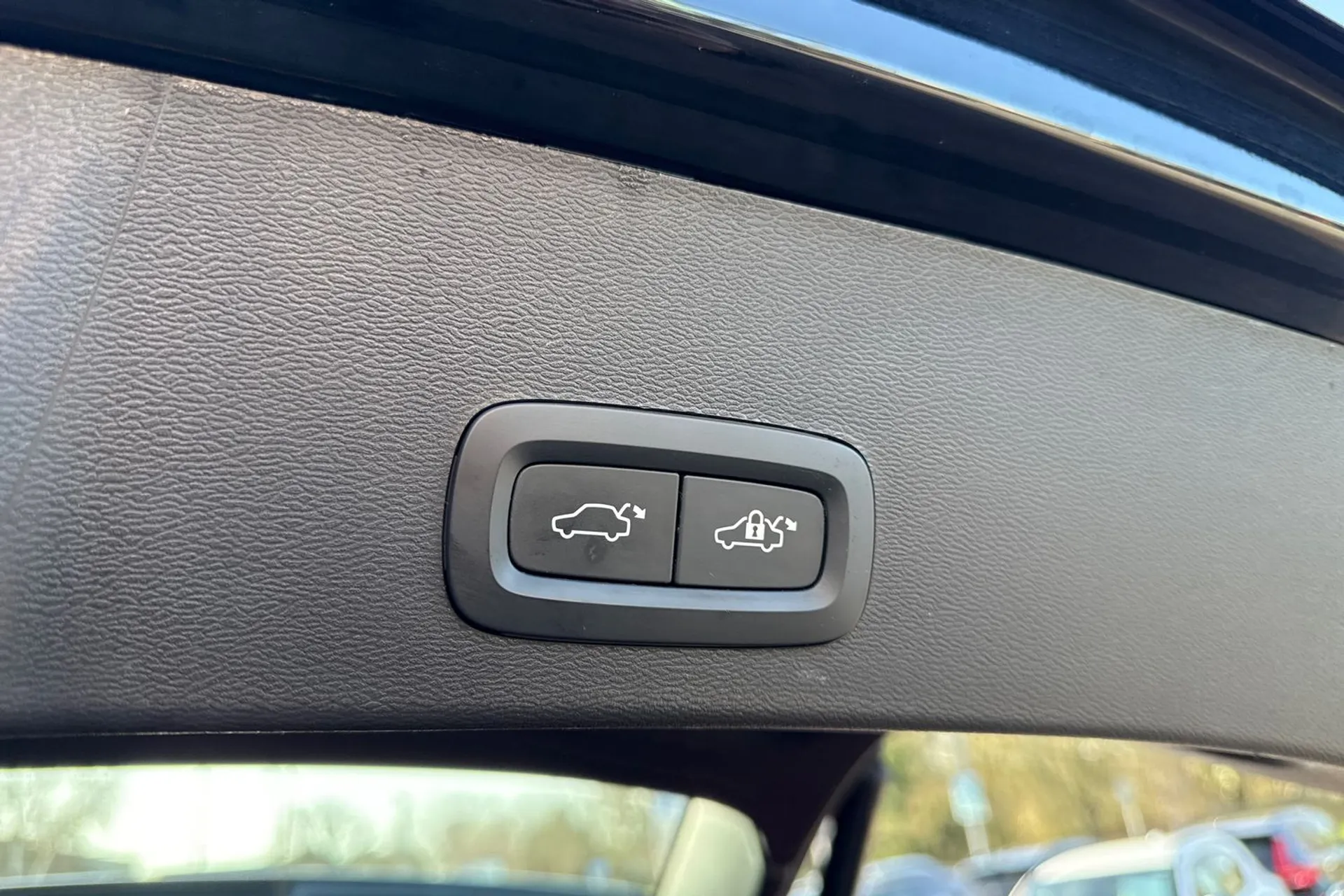 Volvo XC40 thumbnail image number 21