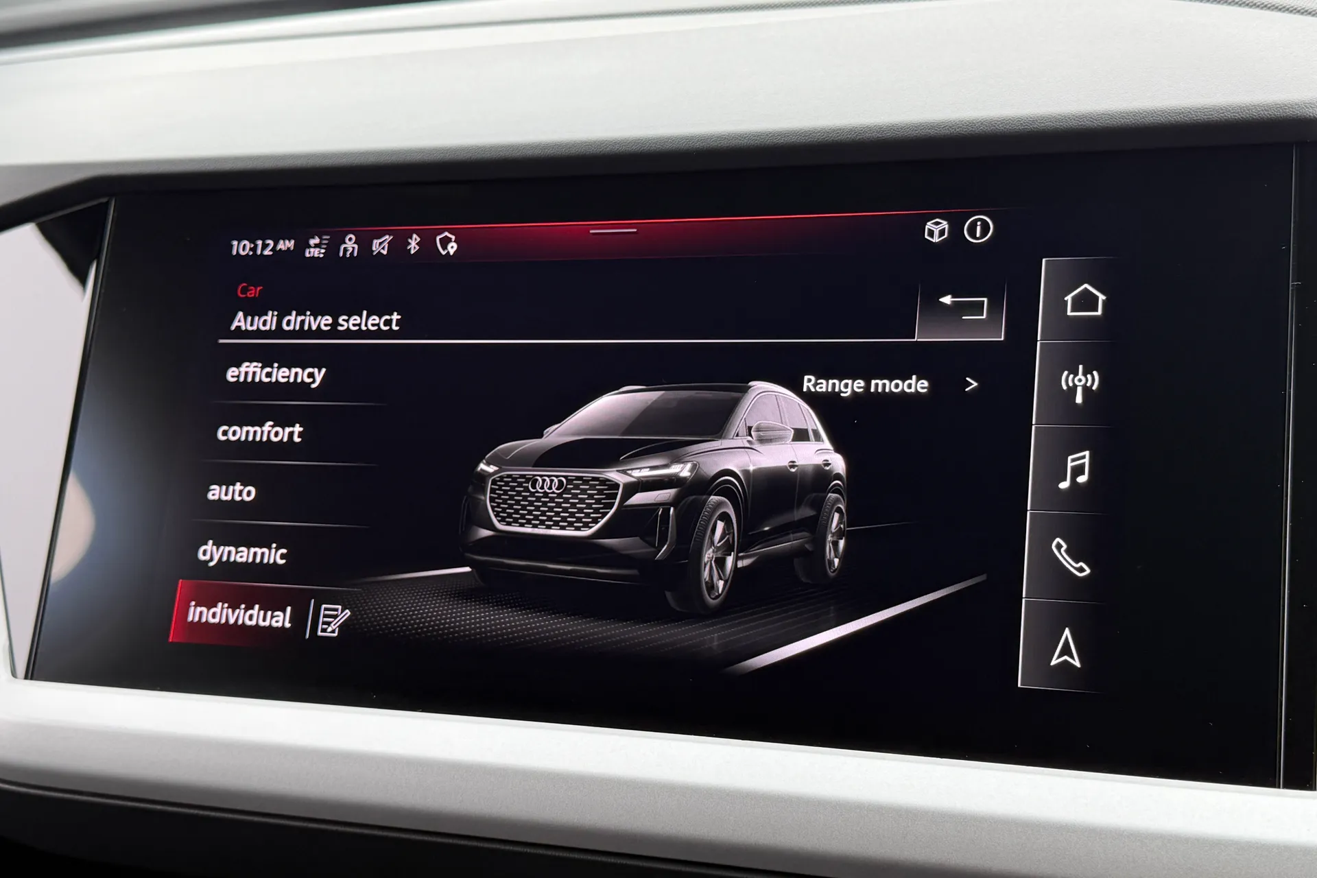 Audi Q4 thumbnail image number 8