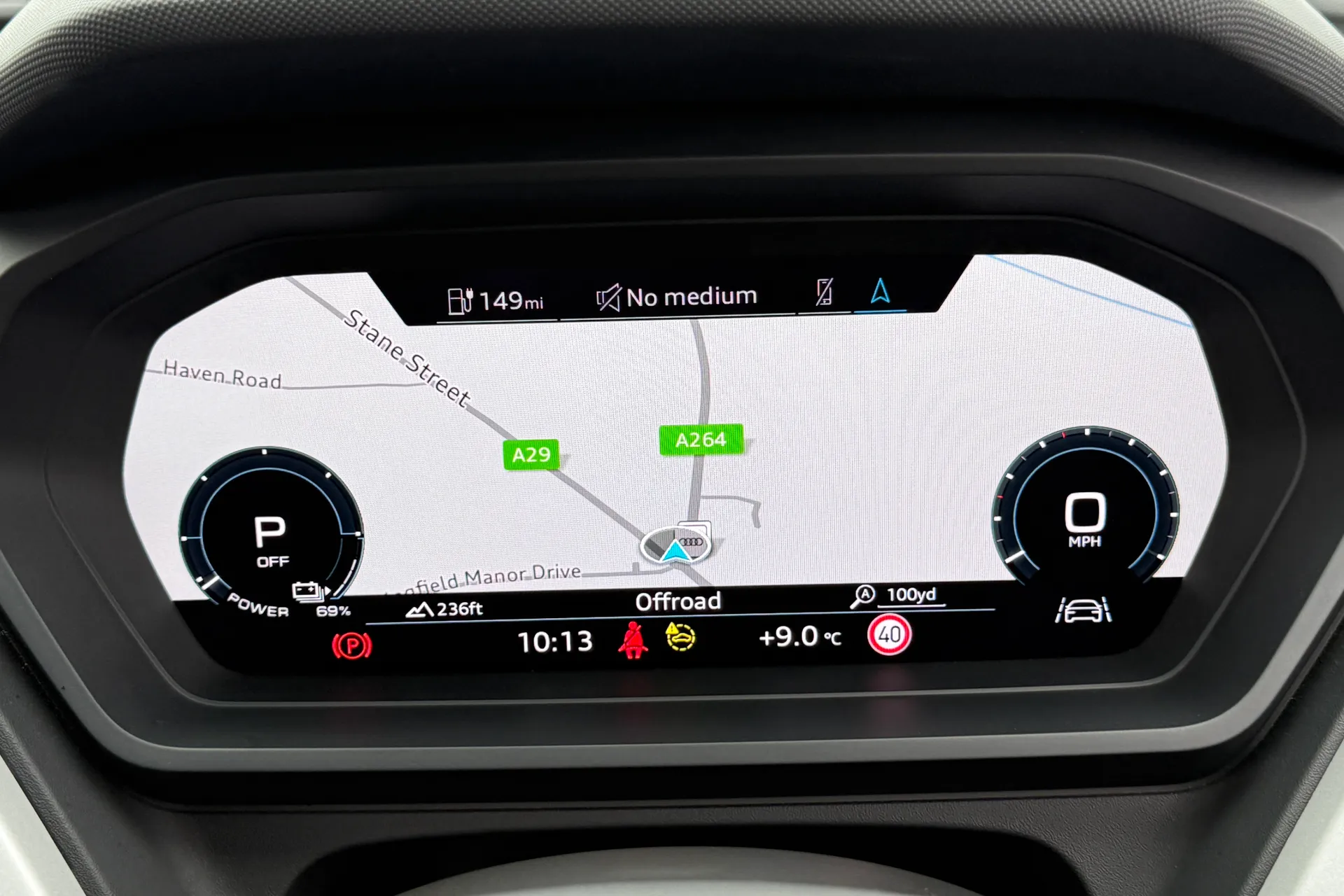 Audi Q4 thumbnail image number 13