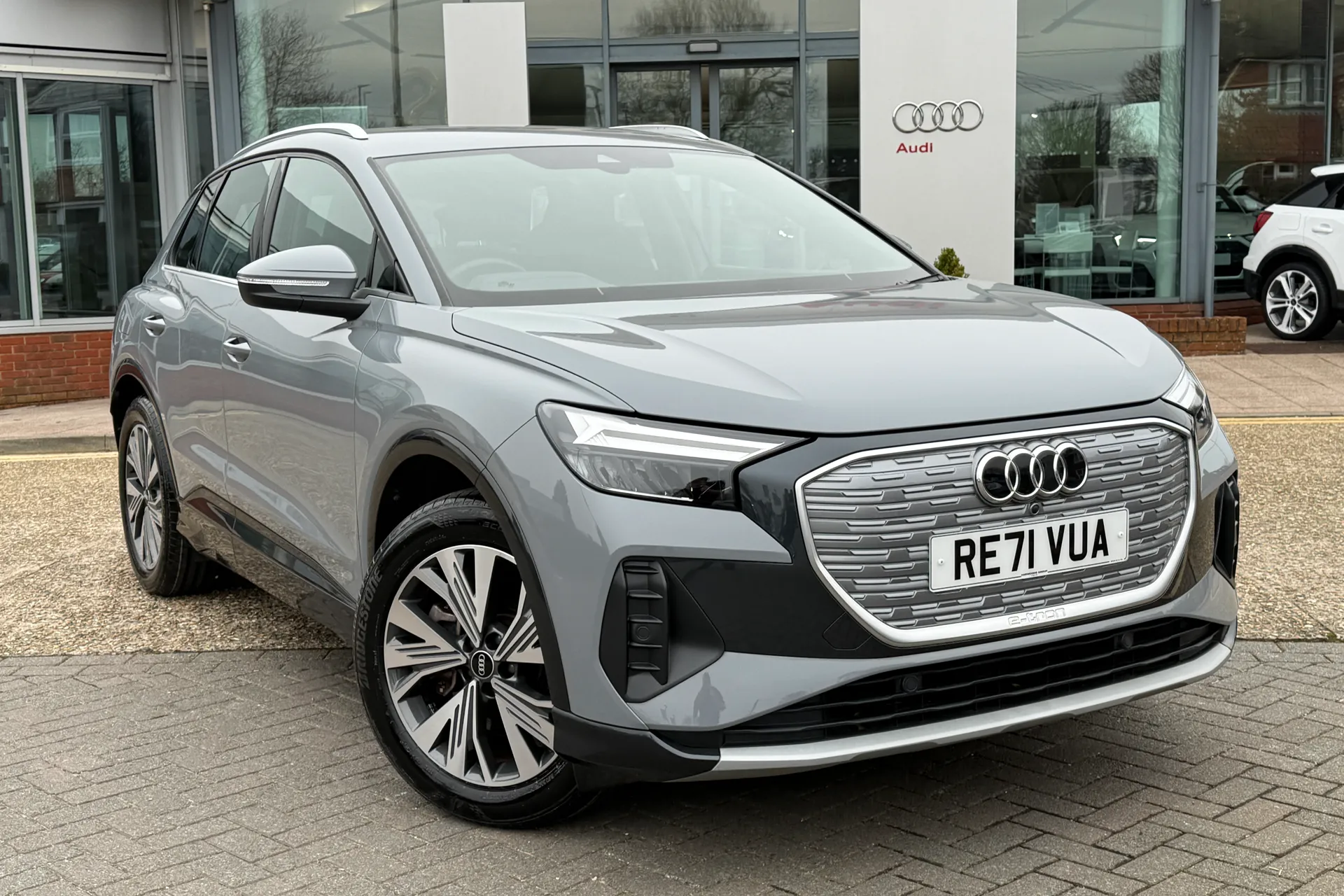 Audi Q4 thumbnail image number 22