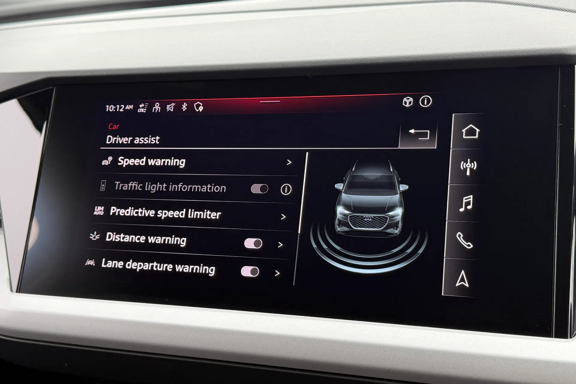 Audi Q4 thumbnail image number 9