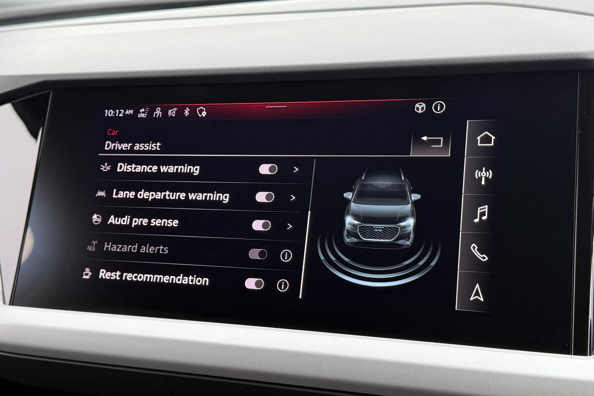 Audi Q4 thumbnail image number 10