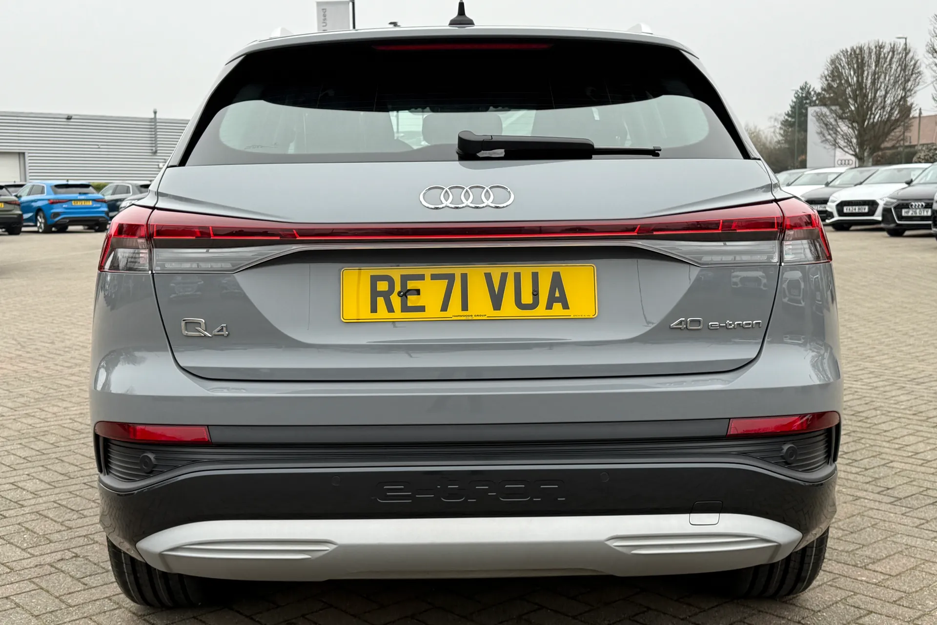 Audi Q4 thumbnail image number 32