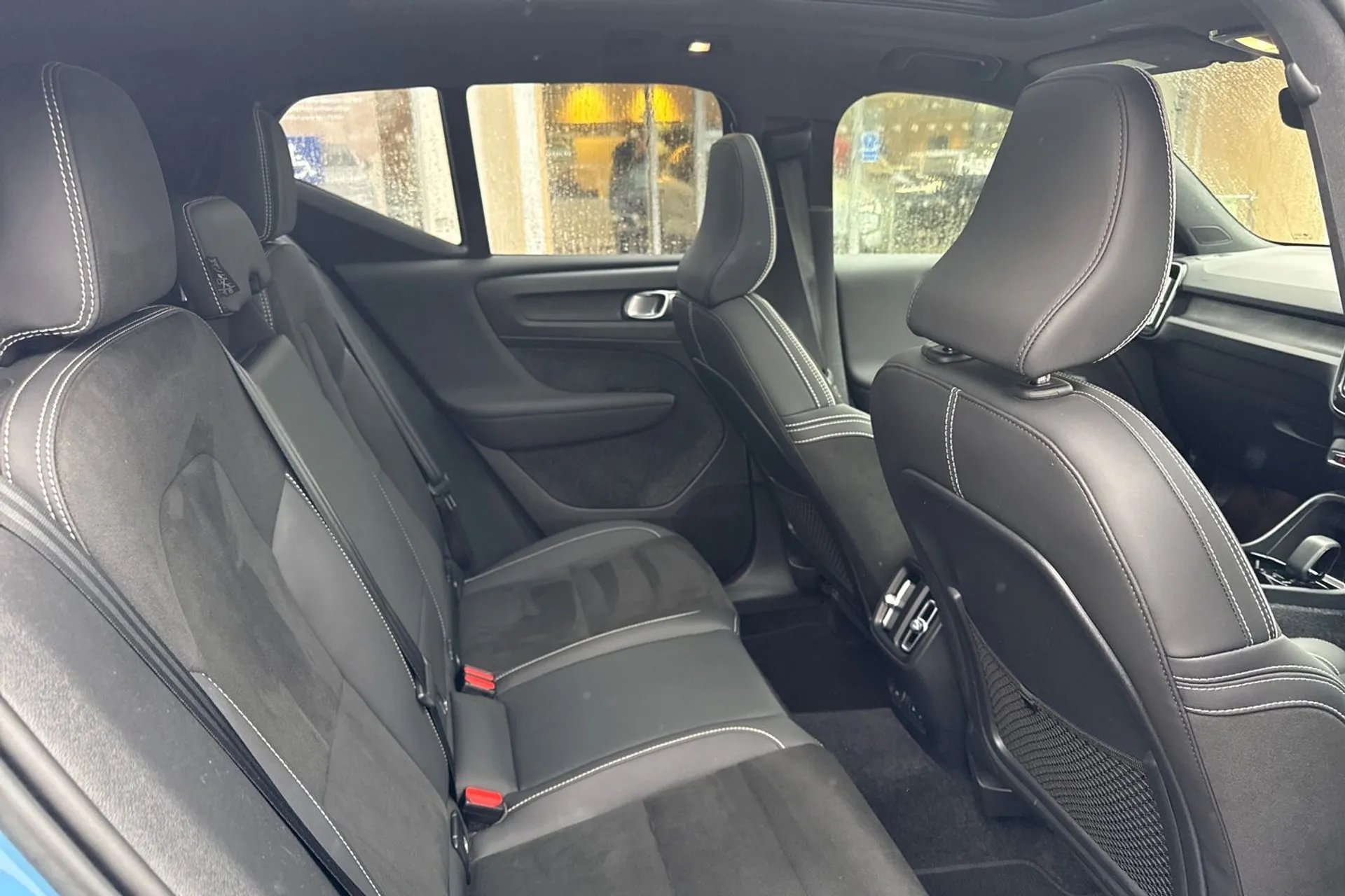 Volvo XC40 thumbnail image number 23