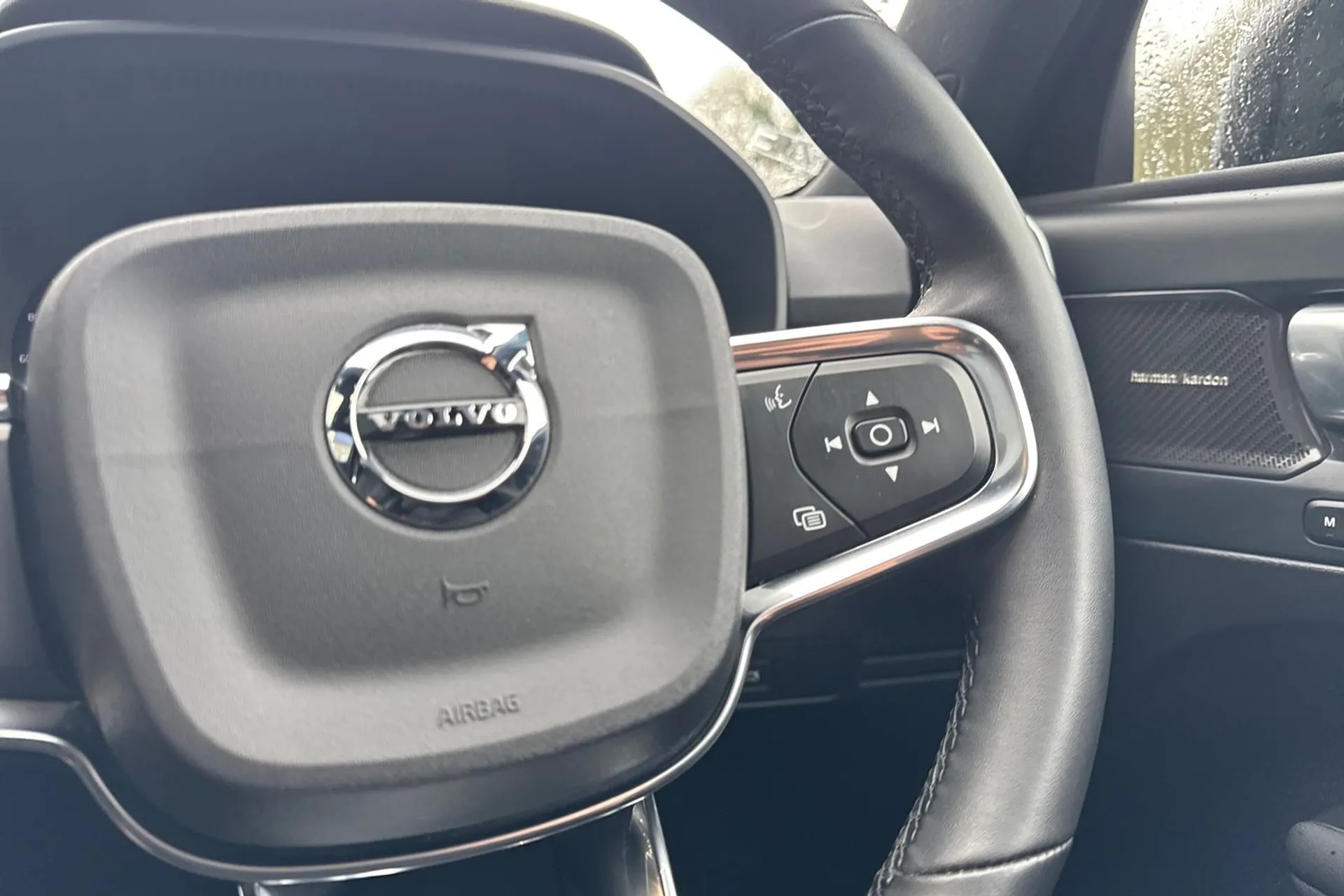 Volvo XC40 thumbnail image number 37