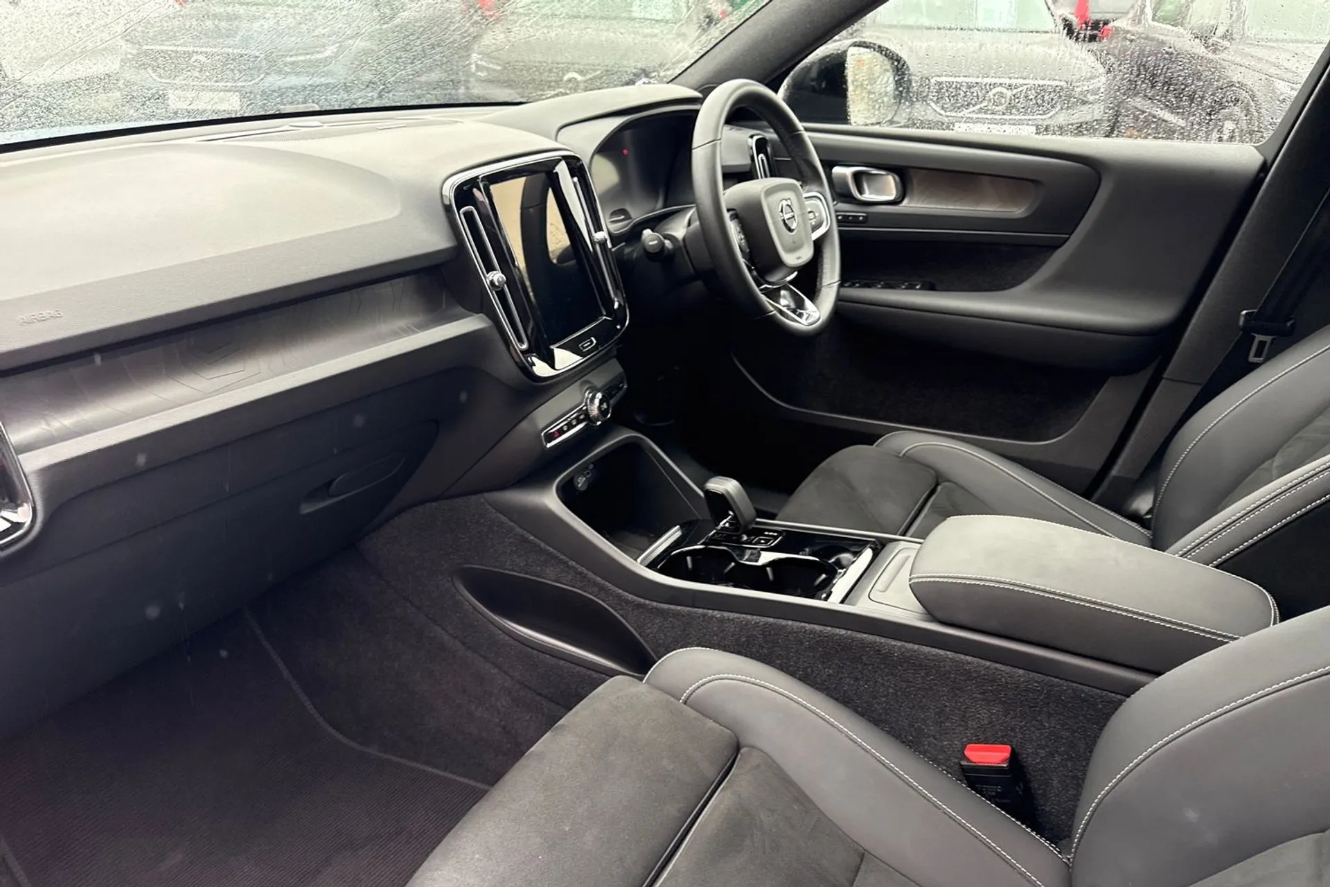 Volvo XC40 thumbnail image number 27