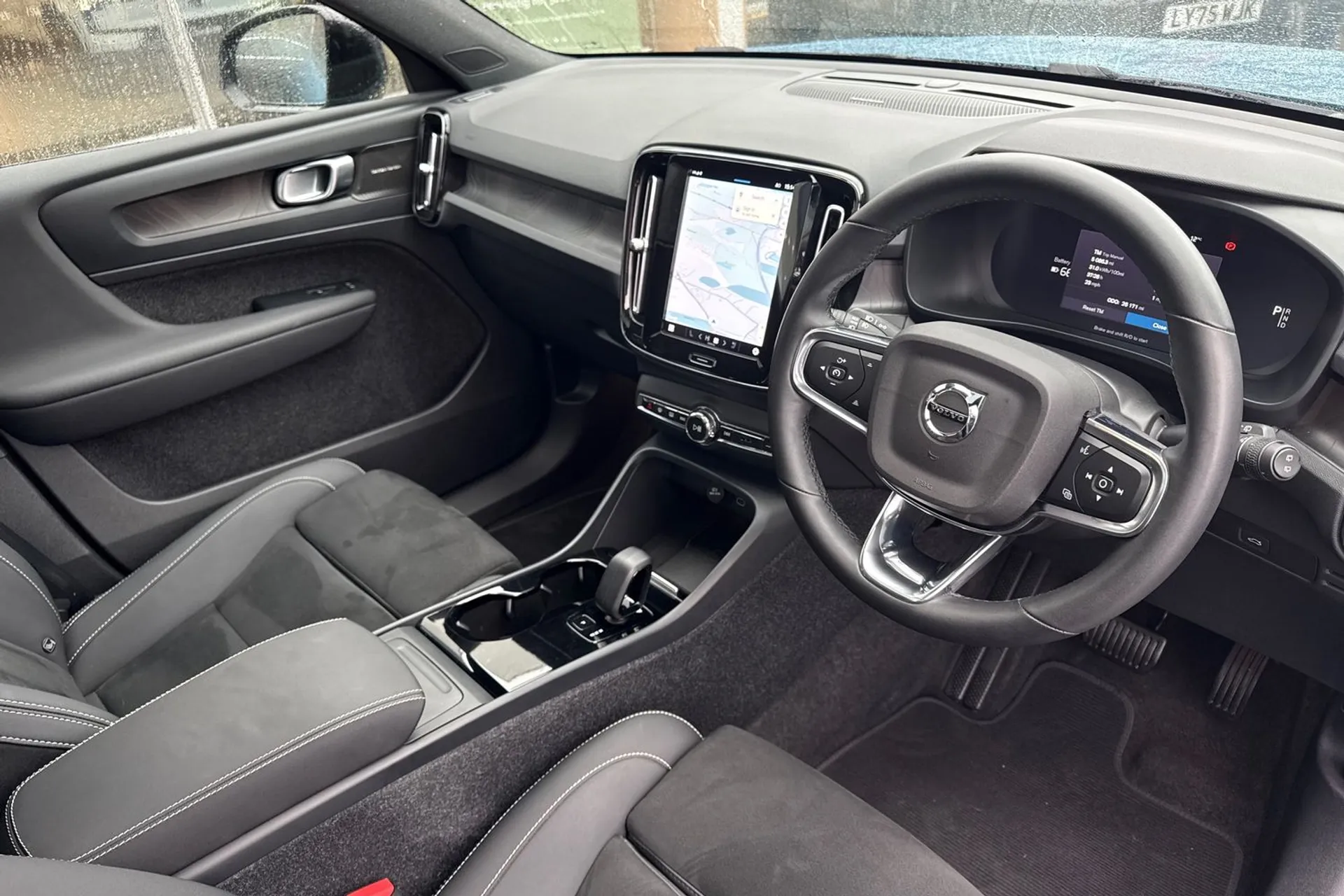 Volvo XC40 thumbnail image number 6