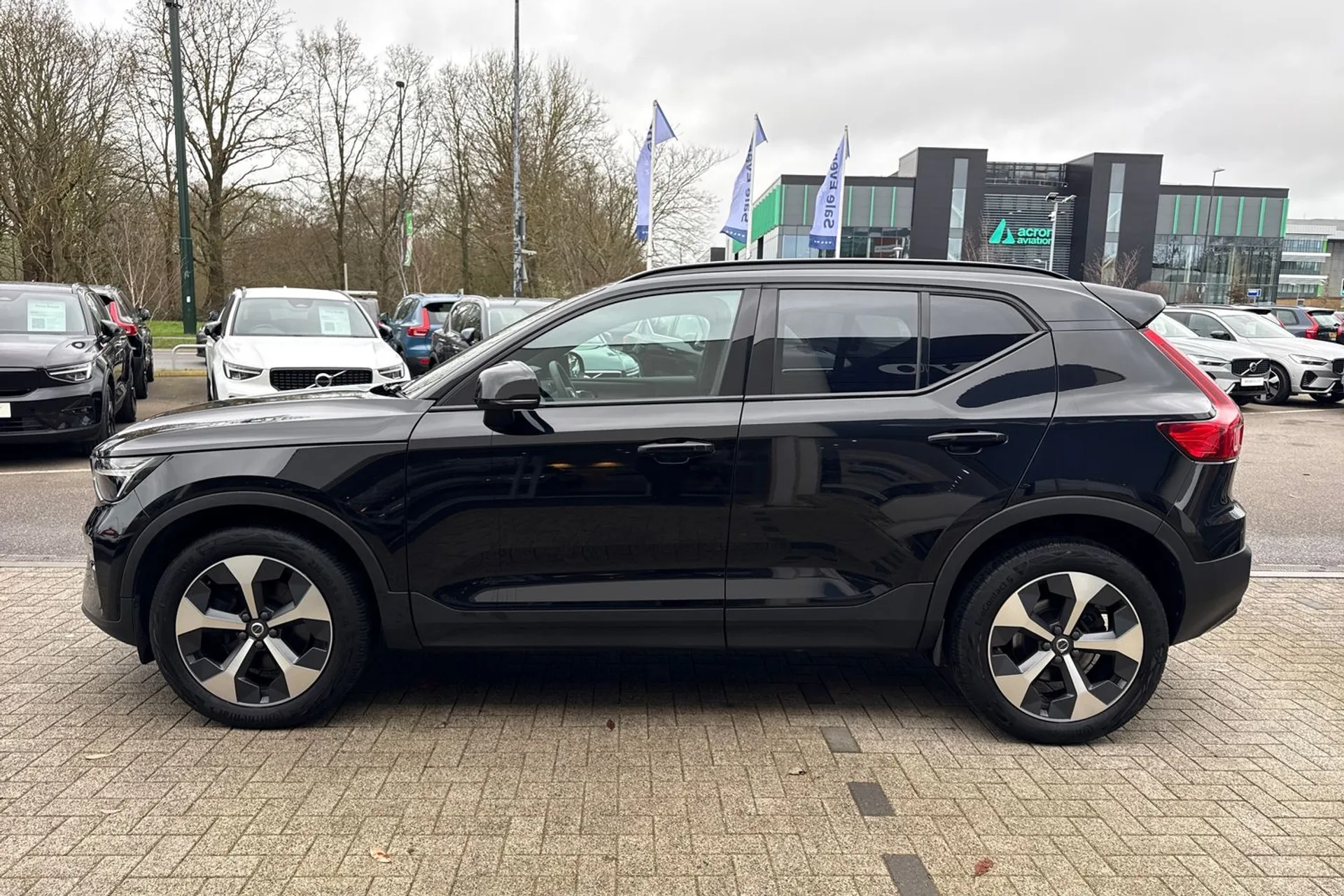 Volvo XC40 thumbnail image number 11