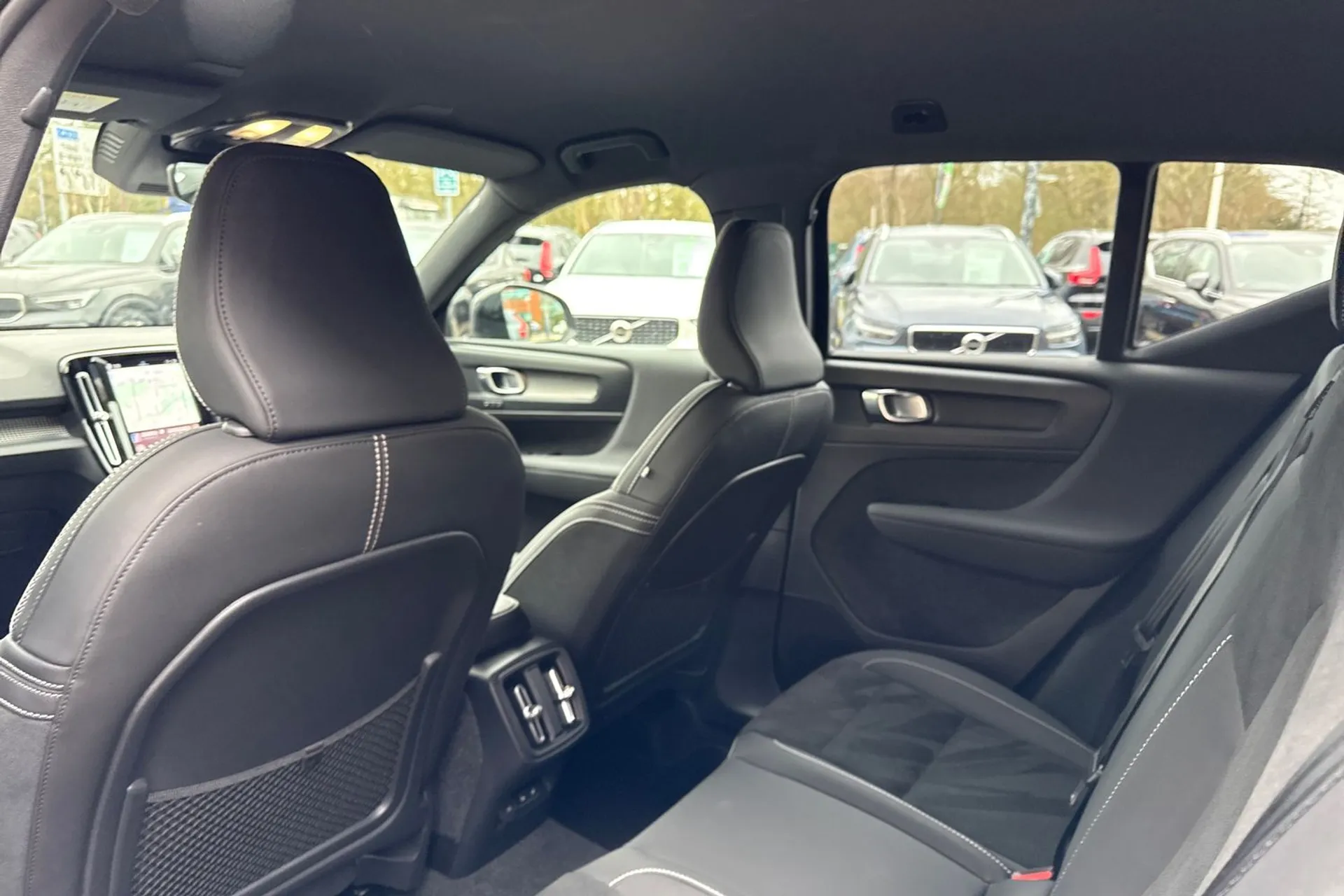 Volvo XC40 thumbnail image number 31