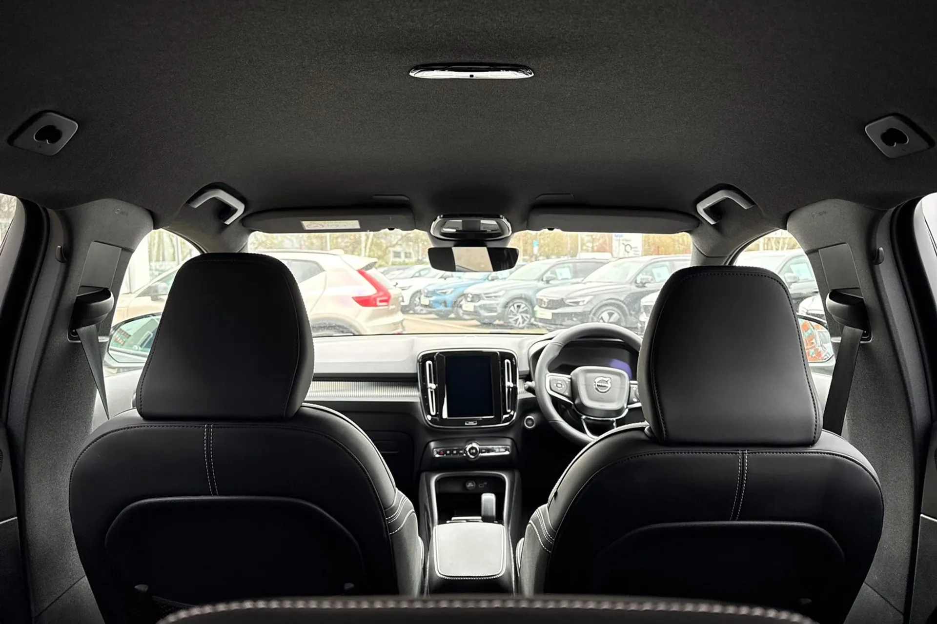 Volvo XC40 thumbnail image number 22