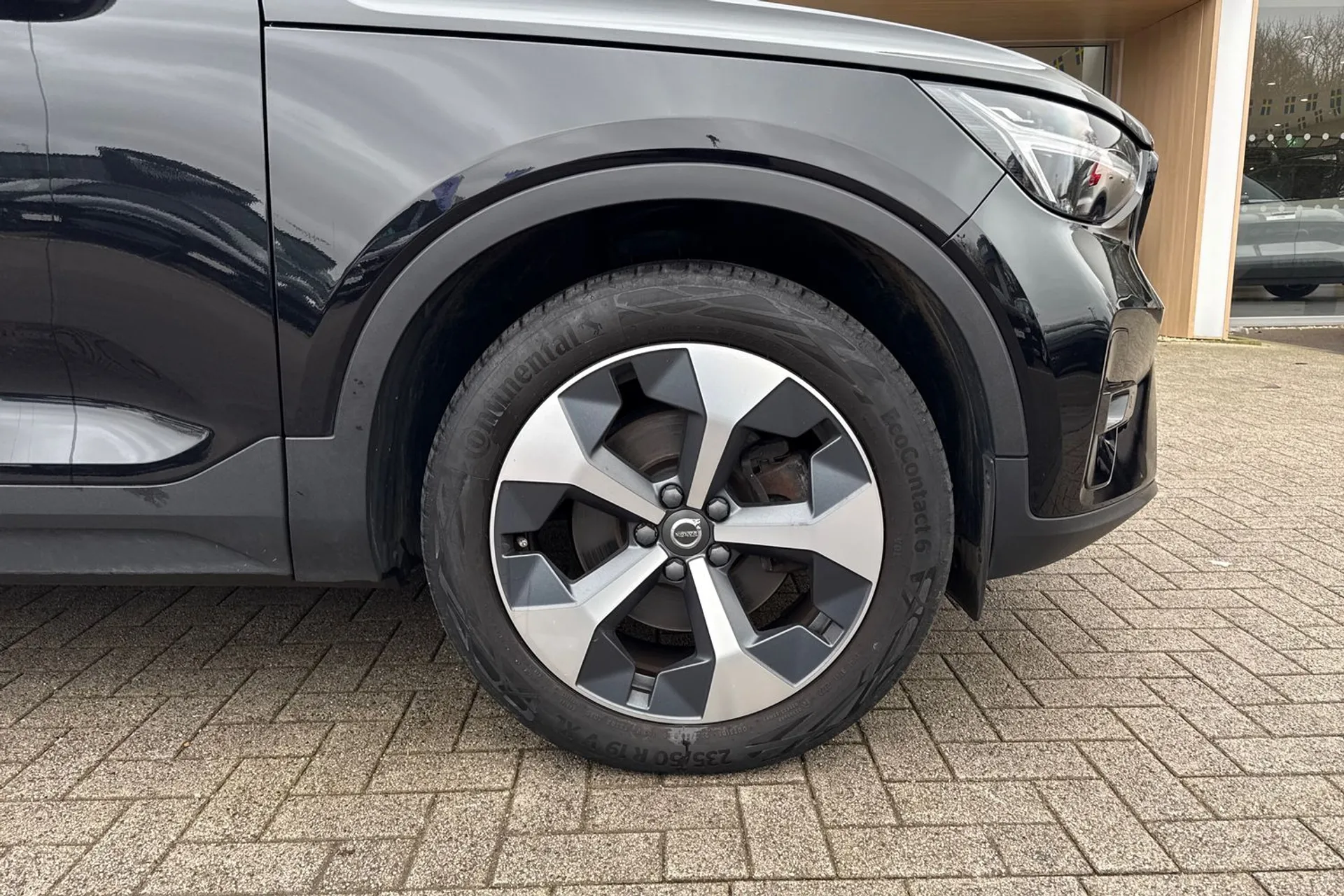 Volvo XC40 thumbnail image number 14