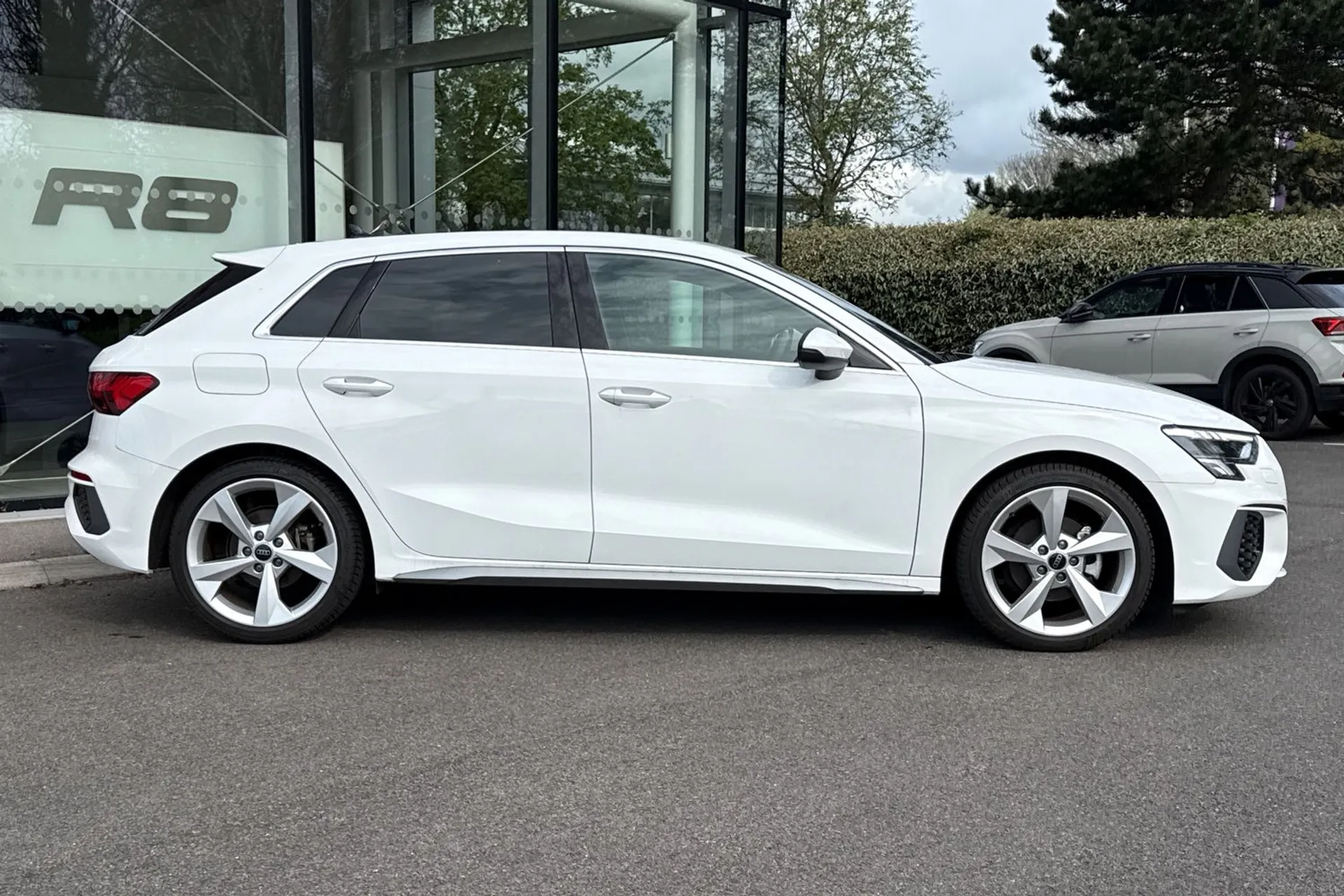 Audi A3 thumbnail image number 2