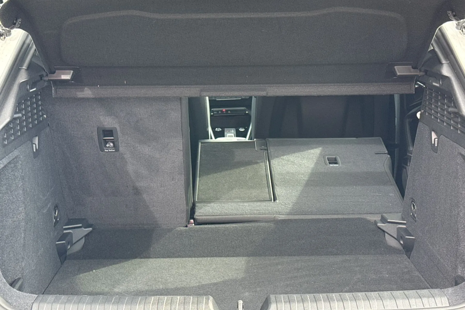 Audi A3 thumbnail image number 32