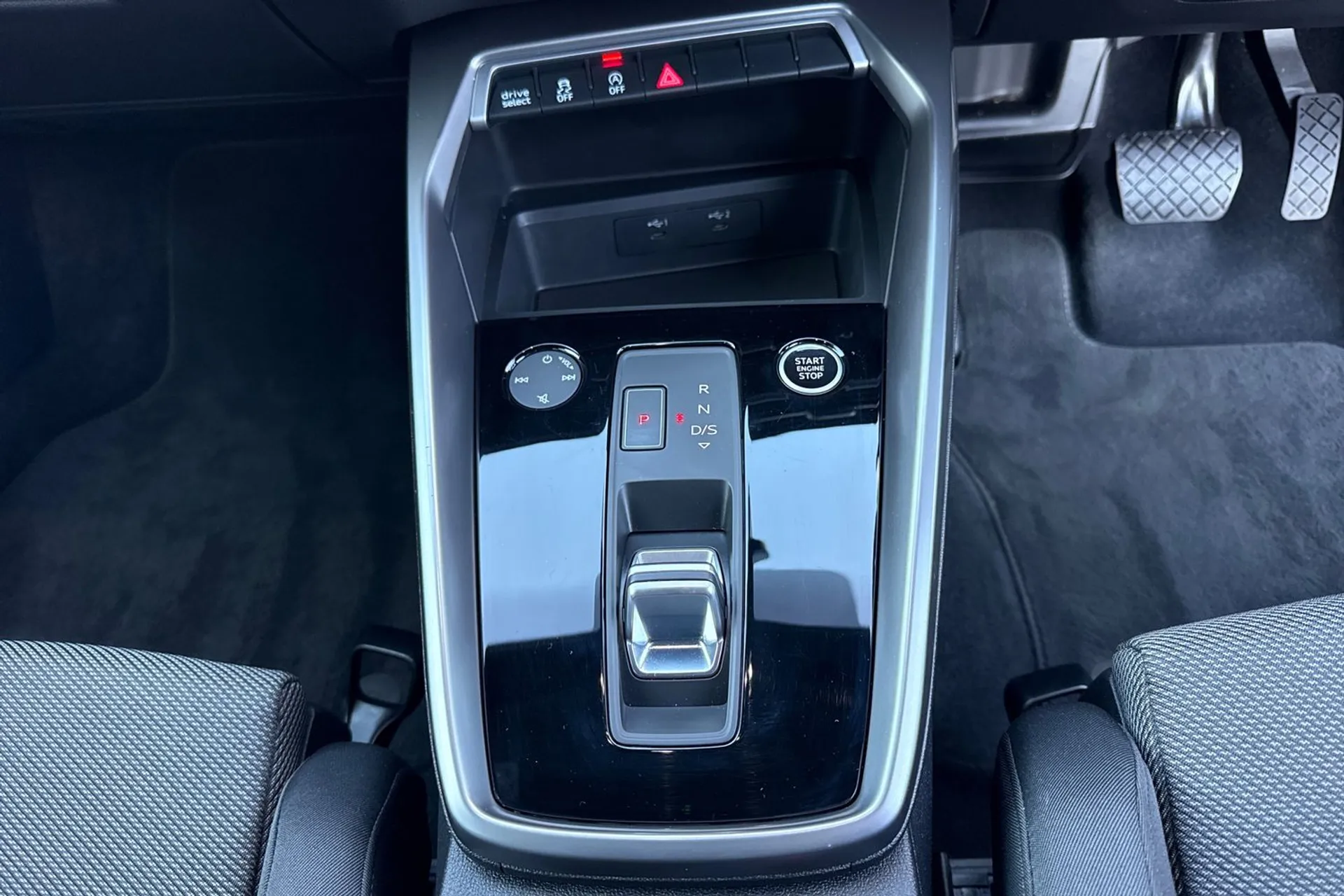 Audi A3 thumbnail image number 23