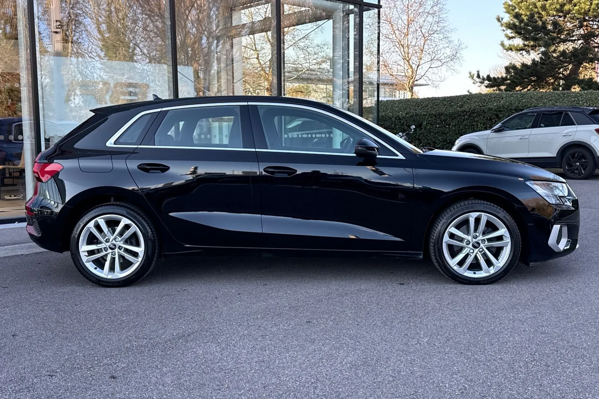 Audi A3 thumbnail image number 2