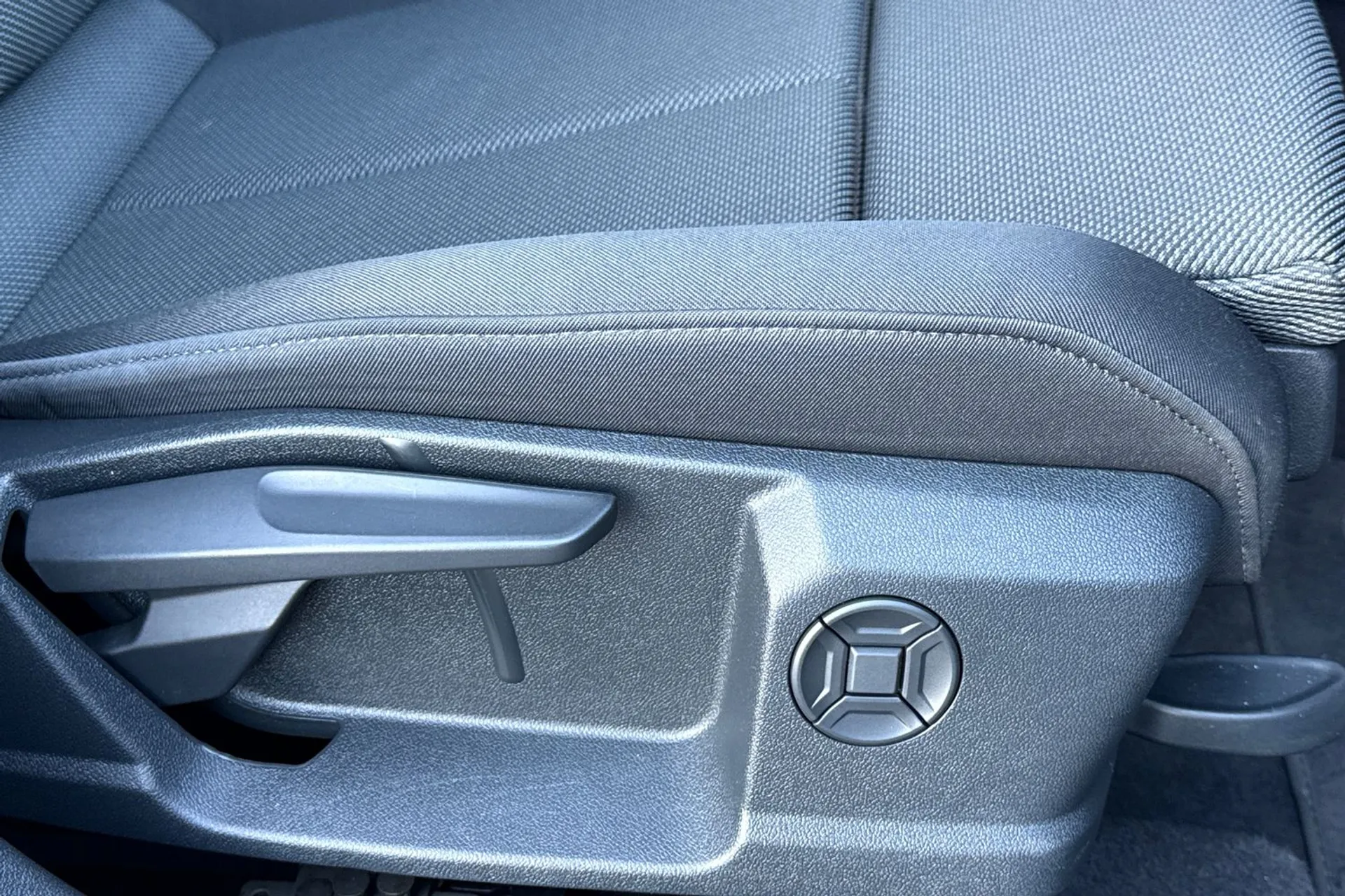 Audi A3 thumbnail image number 27