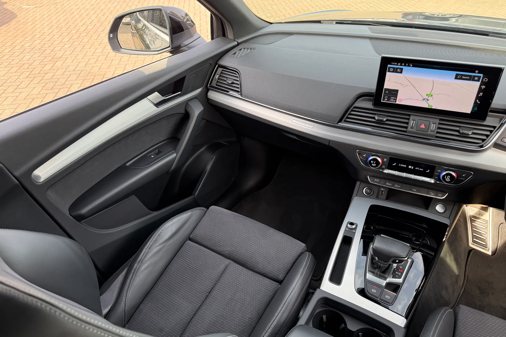 Audi Q5 thumbnail image number 36