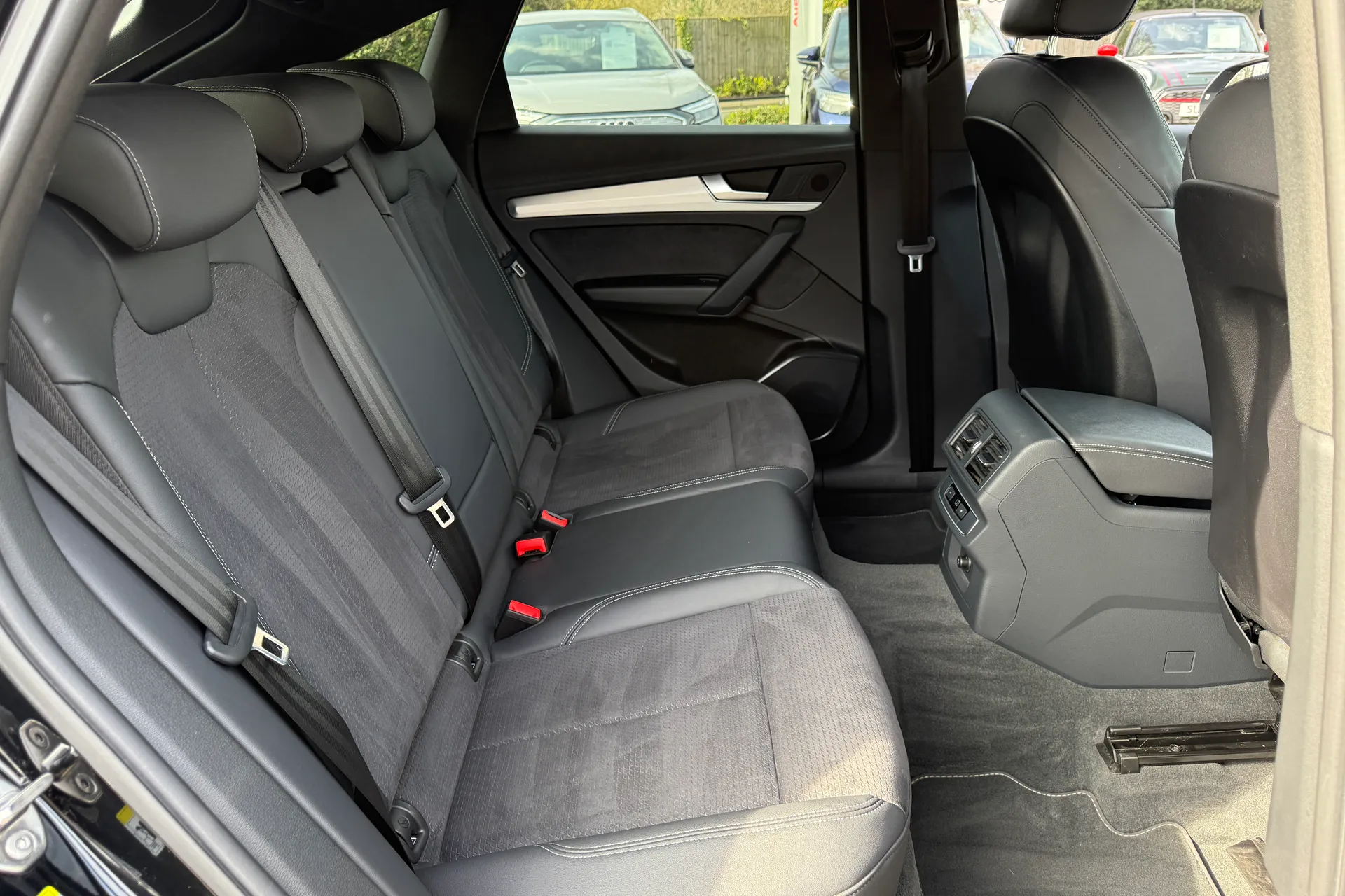 Audi Q5 thumbnail image number 42