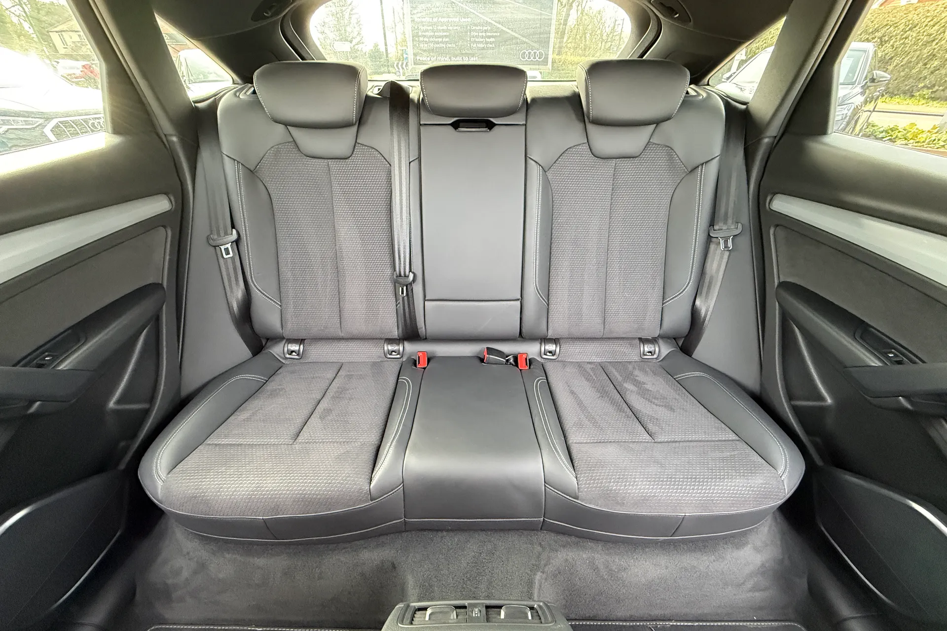 Audi Q5 thumbnail image number 35