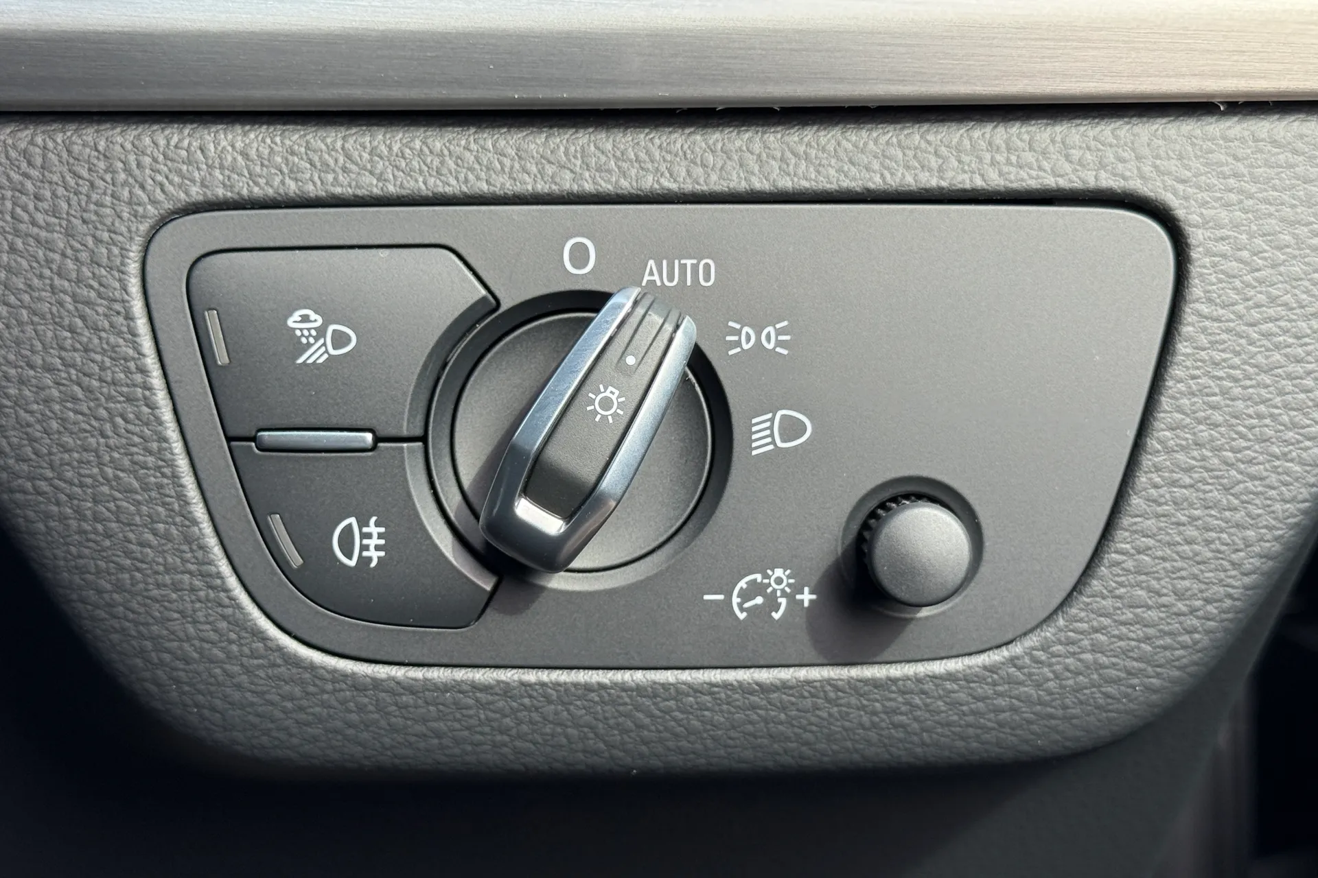 Audi Q5 thumbnail image number 20