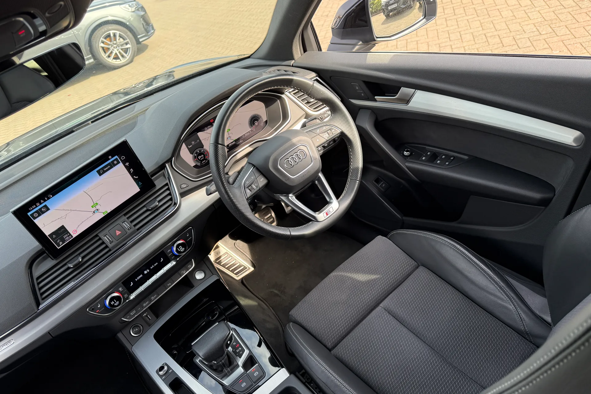 Audi Q5 thumbnail image number 39