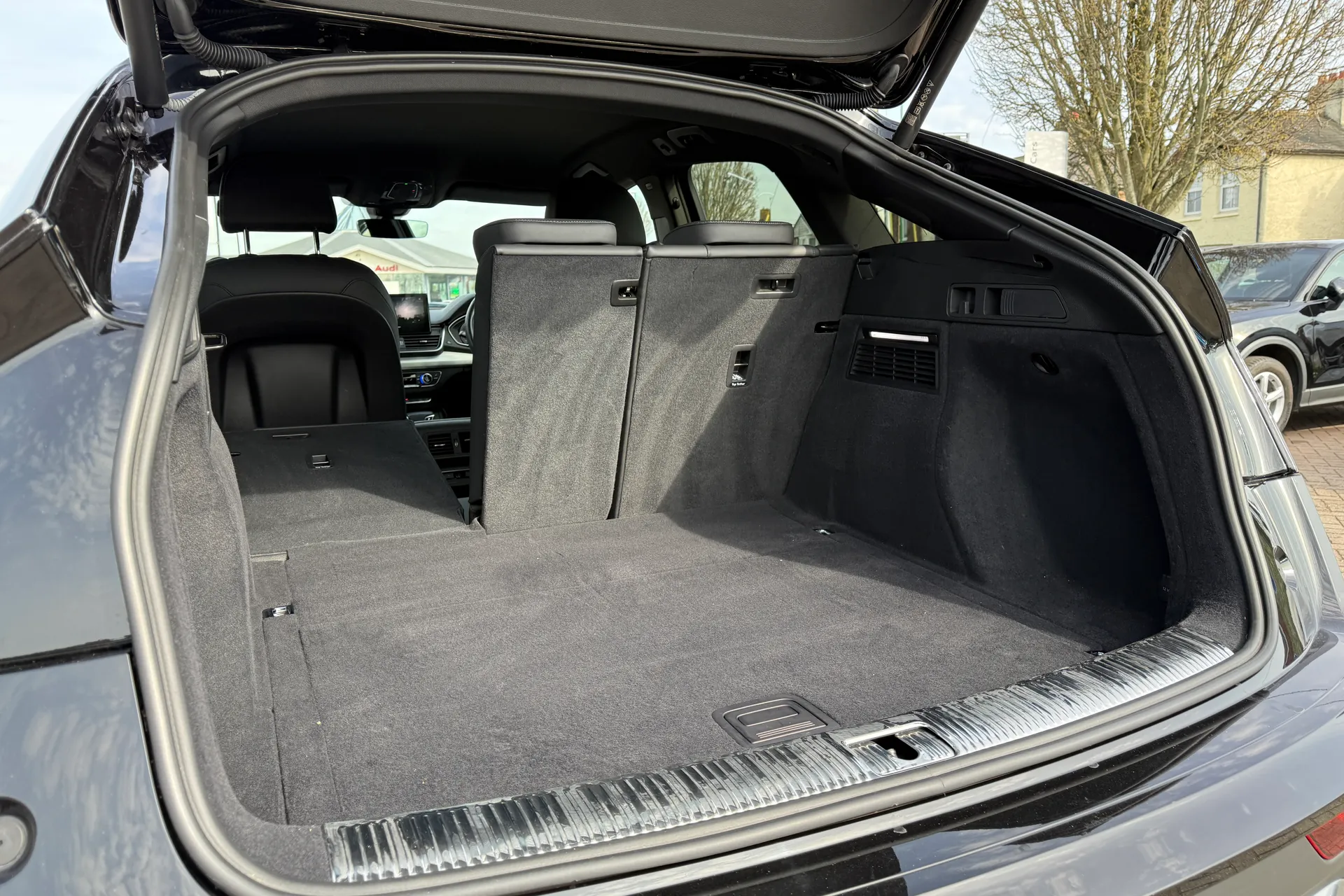 Audi Q5 thumbnail image number 33