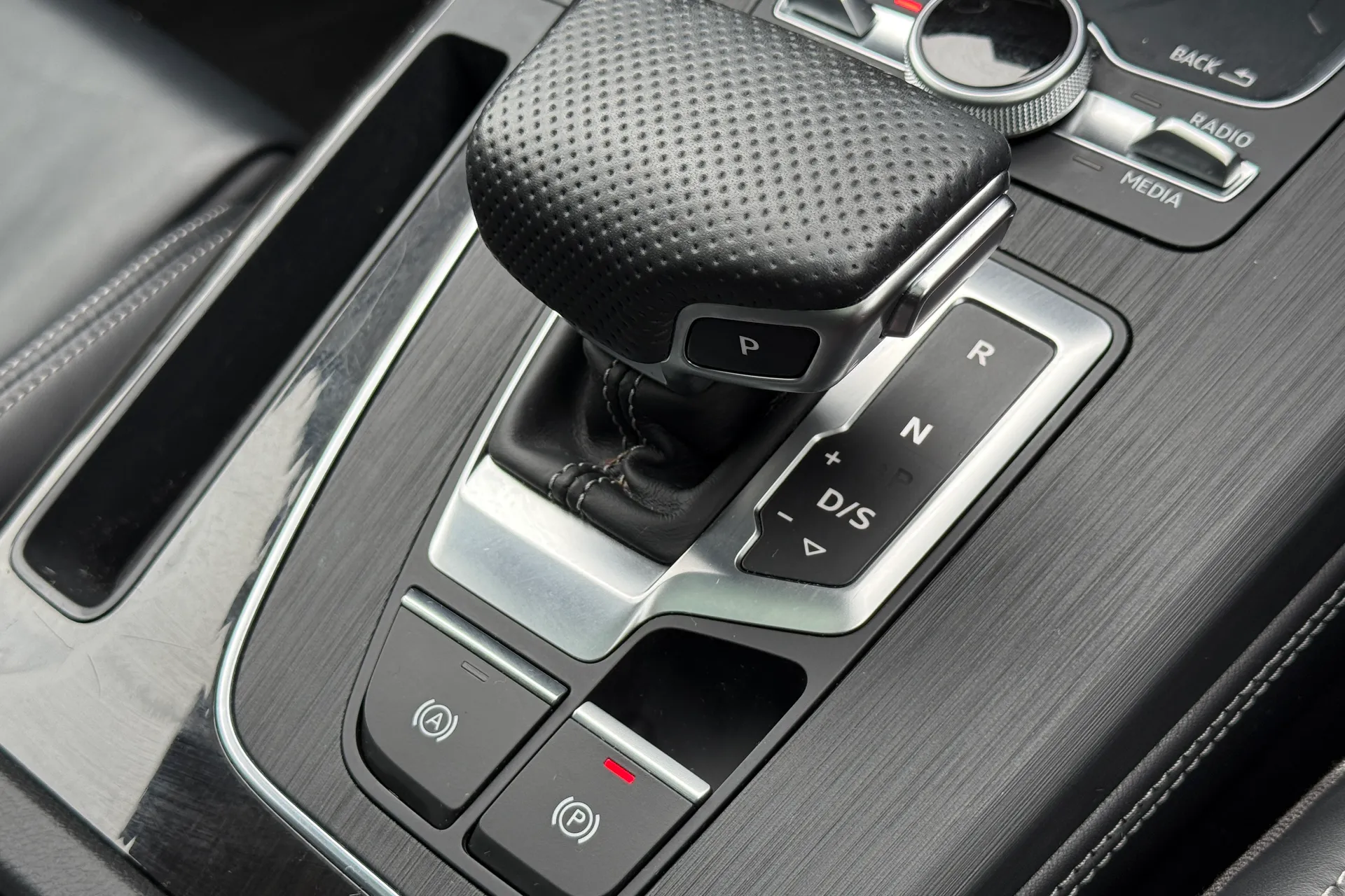 Audi Q5 thumbnail image number 26