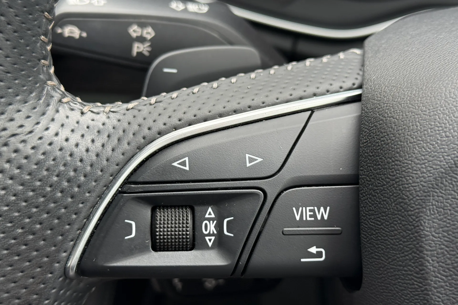 Audi Q5 thumbnail image number 17