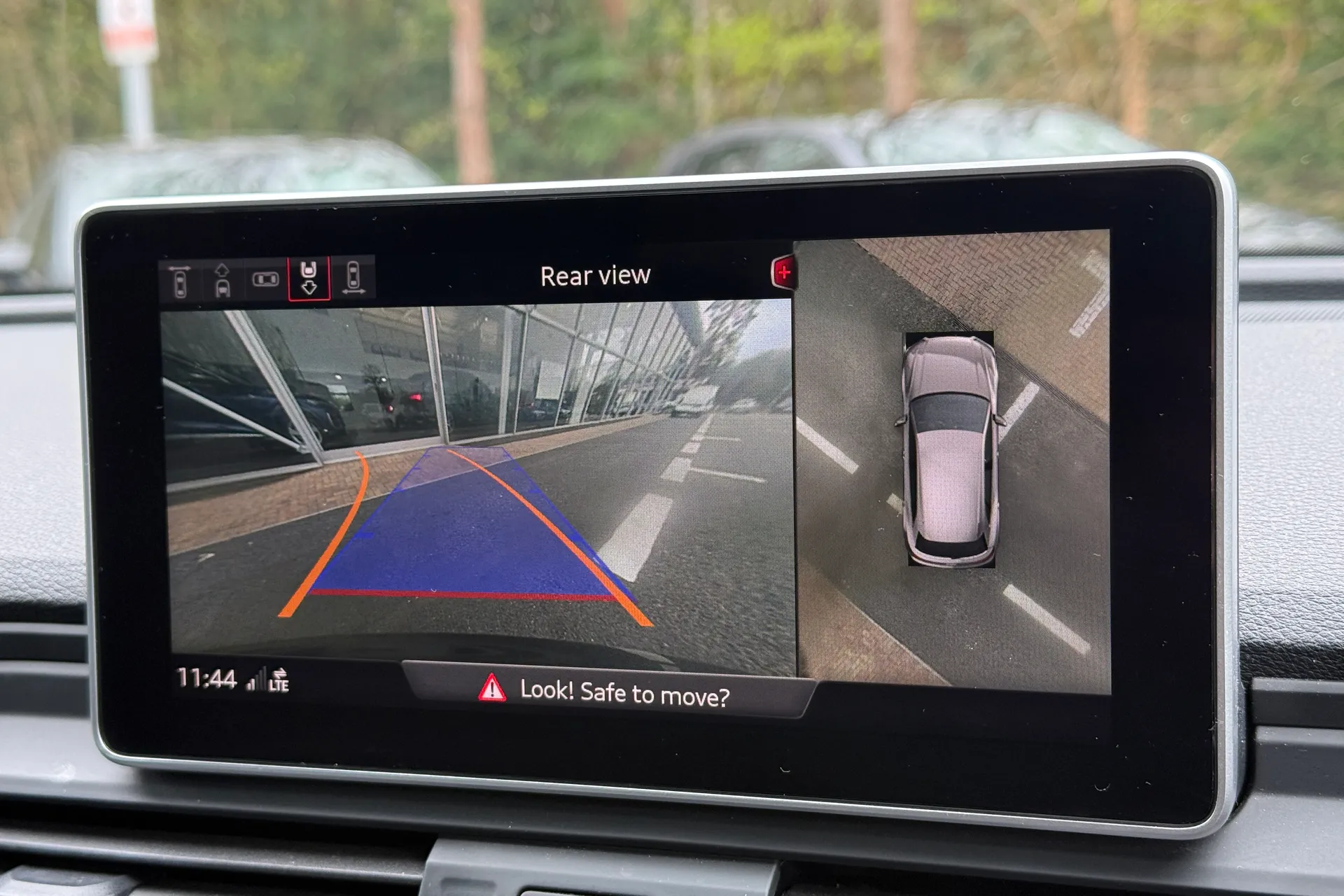 Audi Q5 thumbnail image number 4