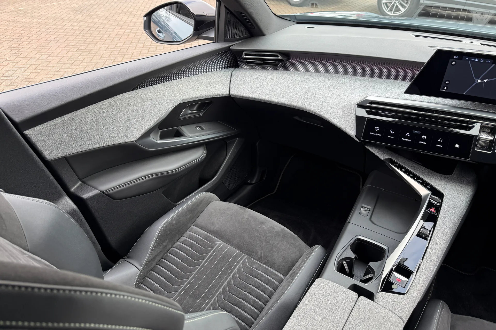 PEUGEOT 3008 thumbnail image number 36