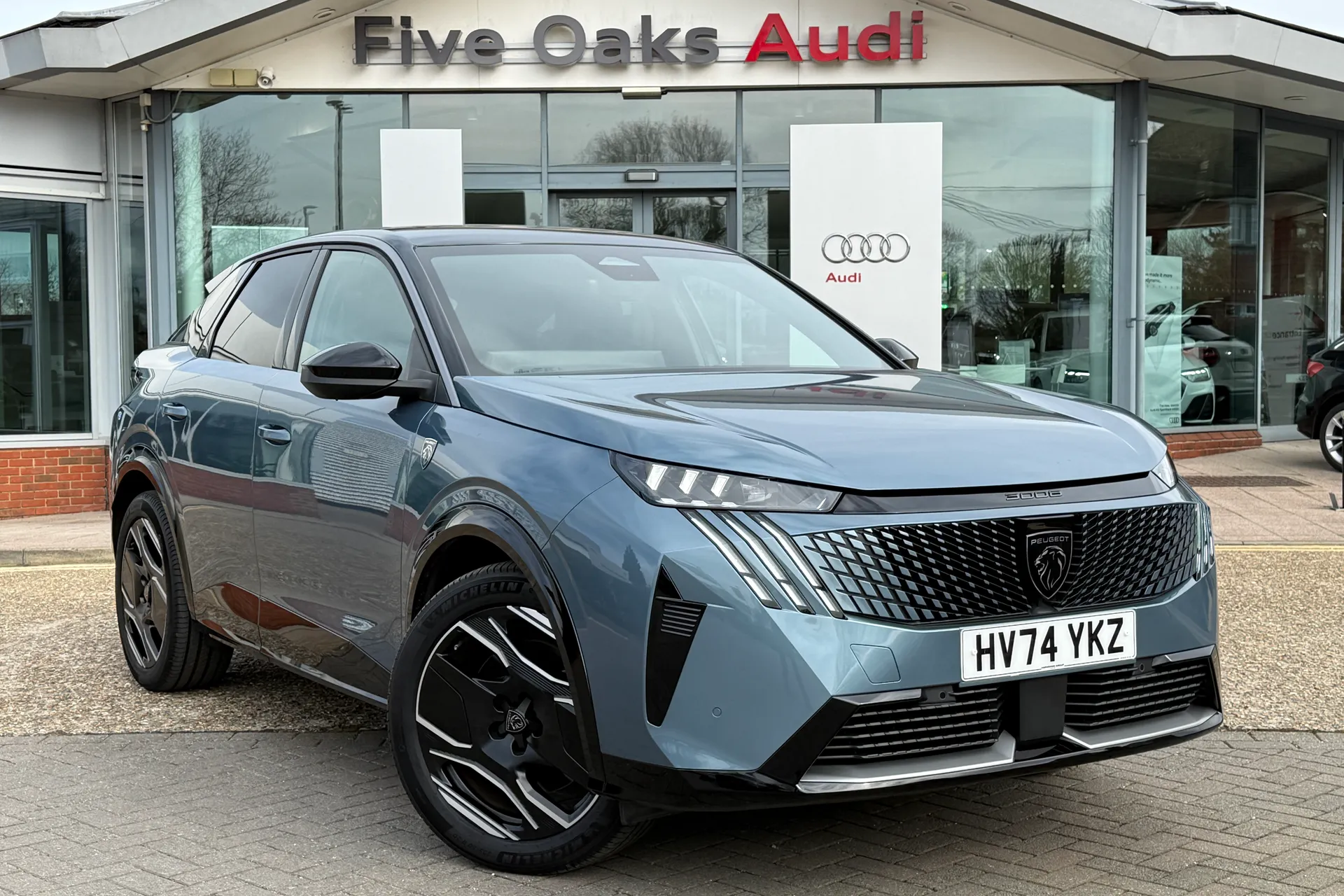 PEUGEOT 3008 focused image