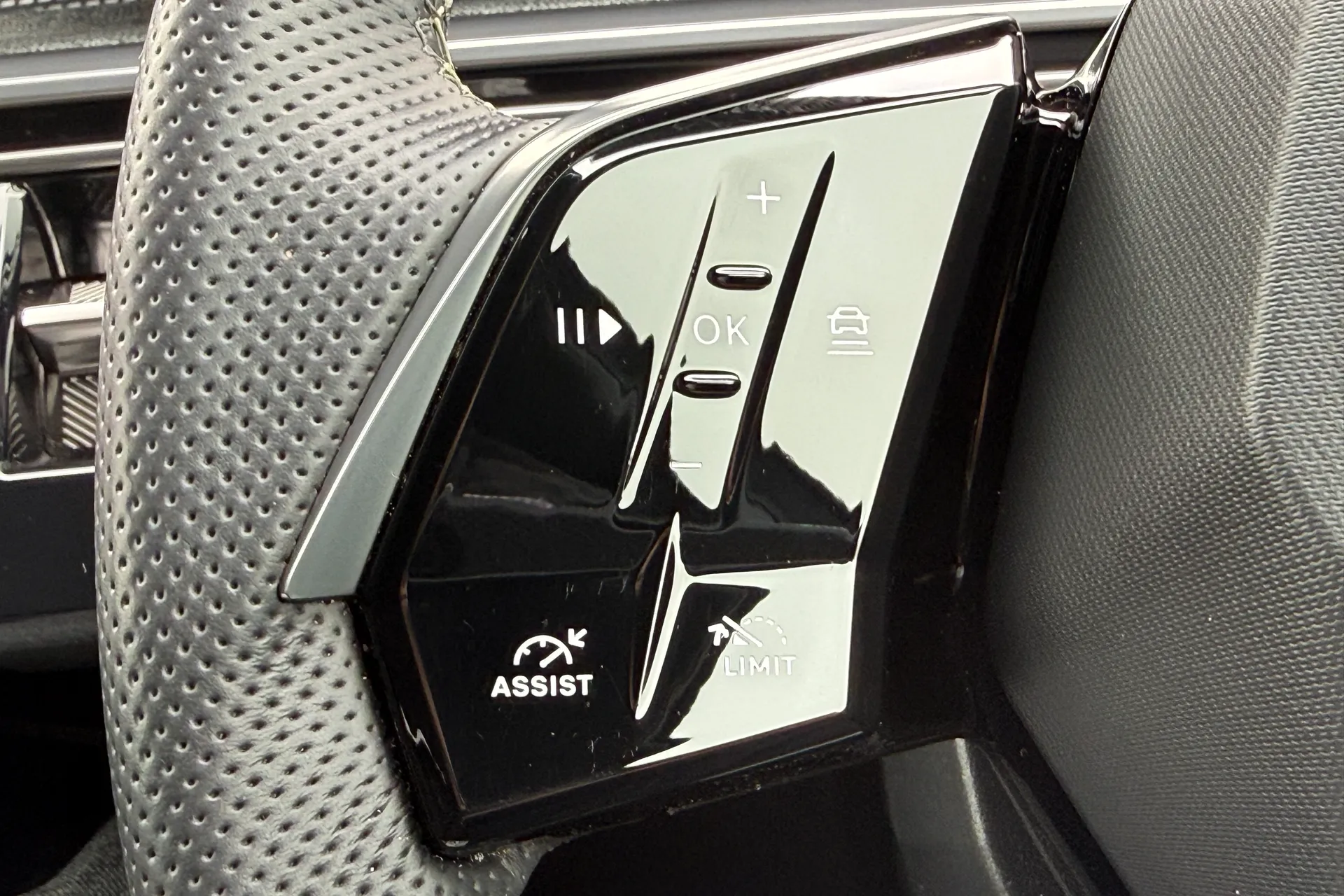PEUGEOT 3008 thumbnail image number 18