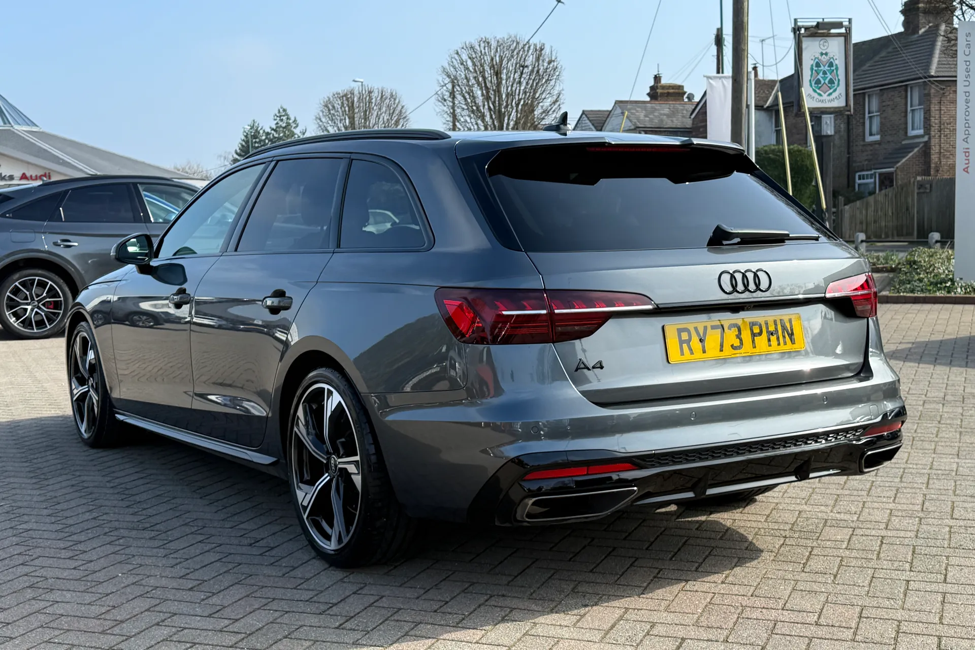 Audi A4 thumbnail image number 31