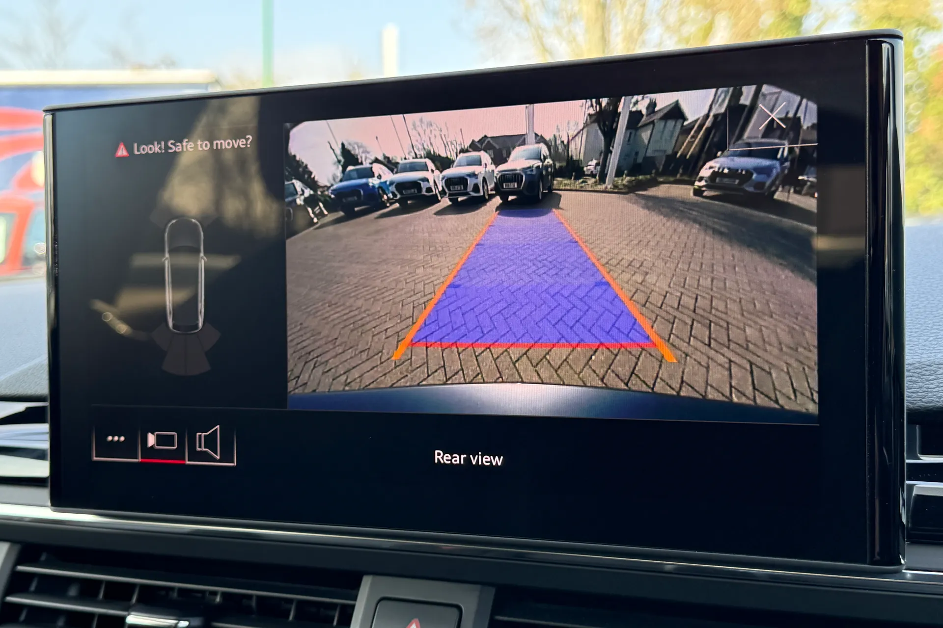 Audi A4 thumbnail image number 4