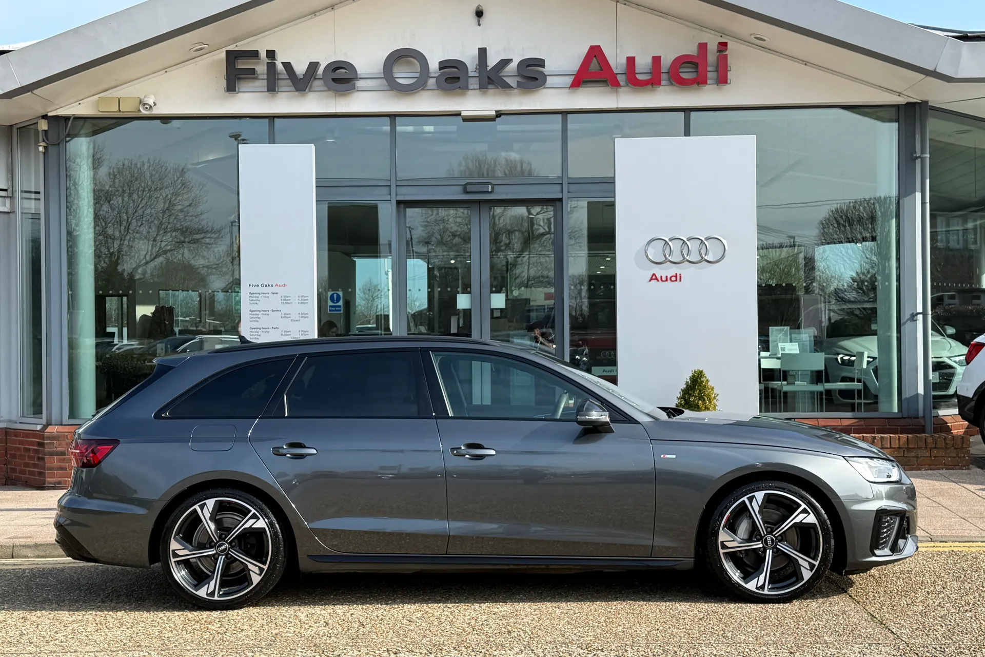 Audi A4 thumbnail image number 2