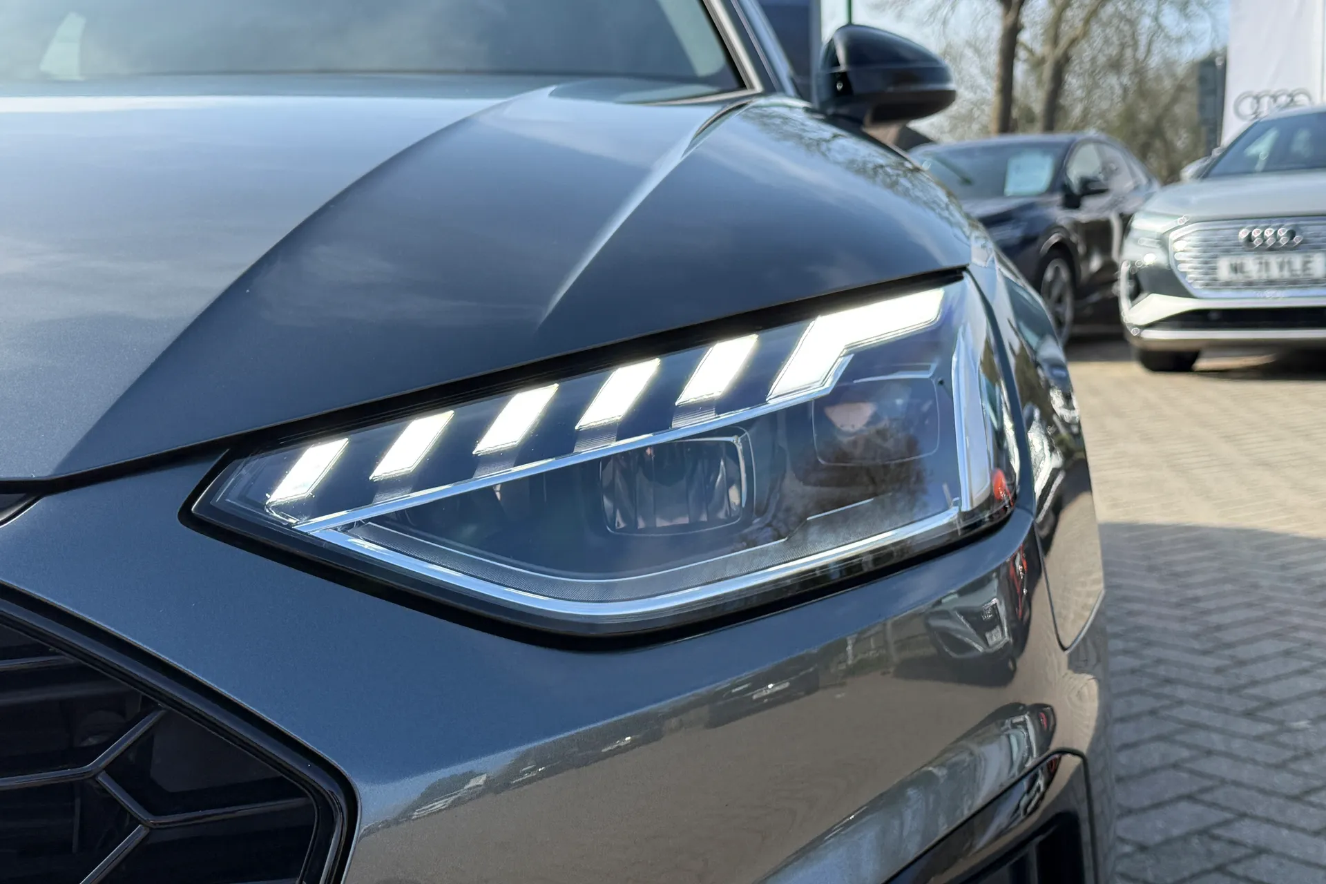 Audi A4 thumbnail image number 50