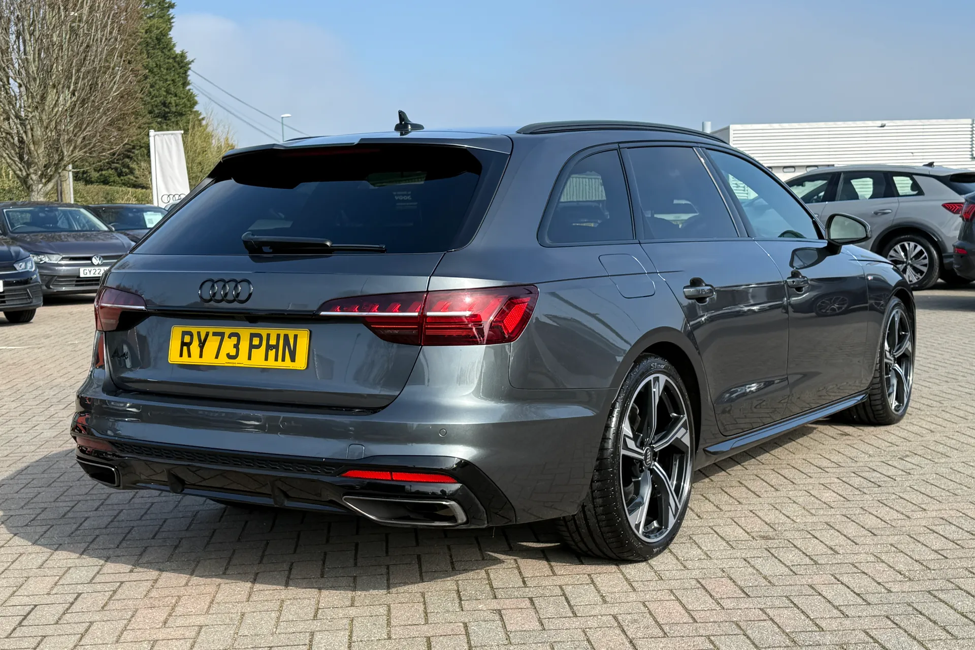 Audi A4 thumbnail image number 29