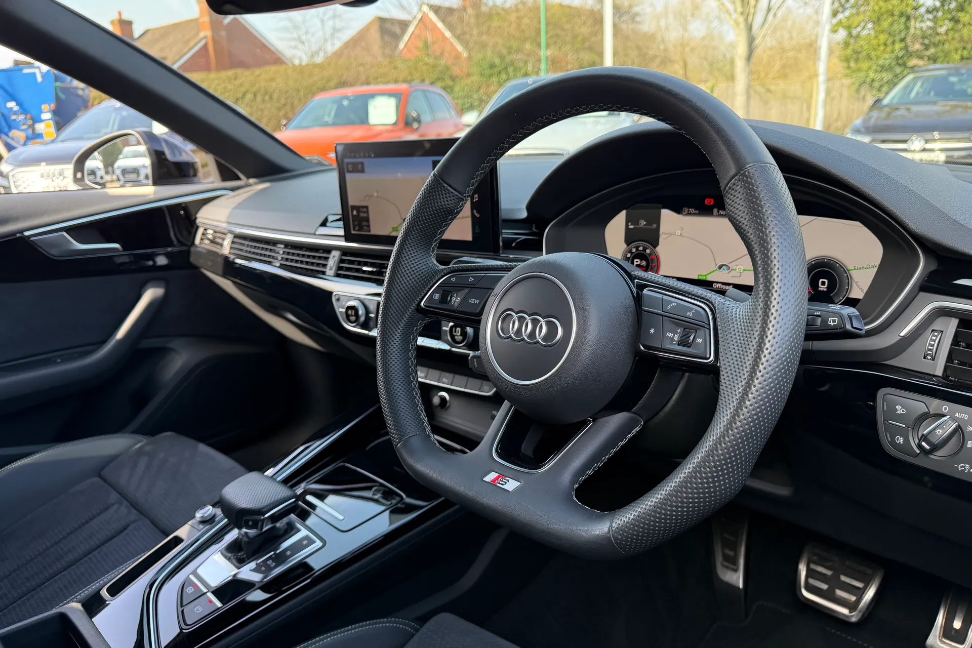 Audi A4 thumbnail image number 25