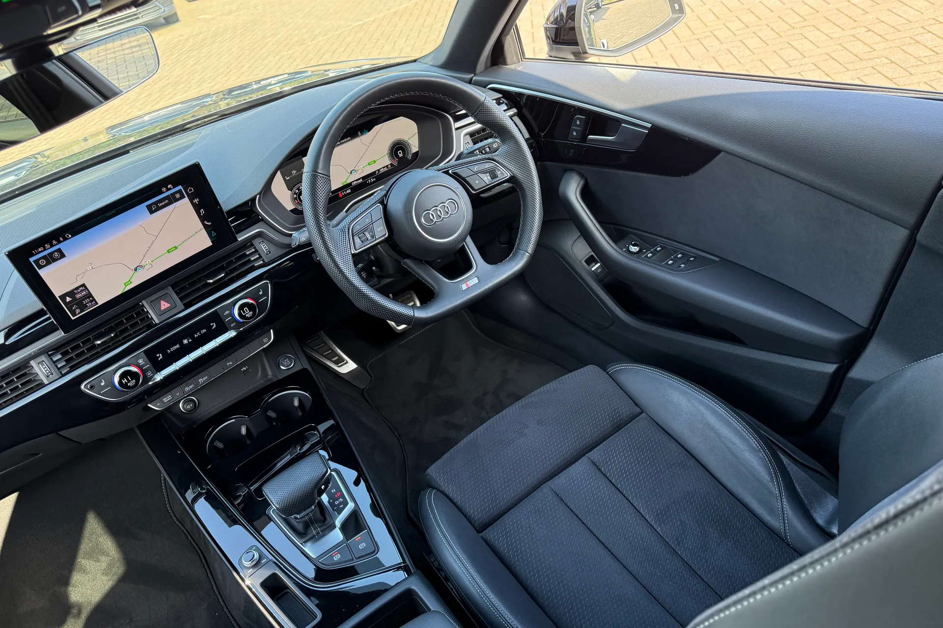 Audi A4 thumbnail image number 39