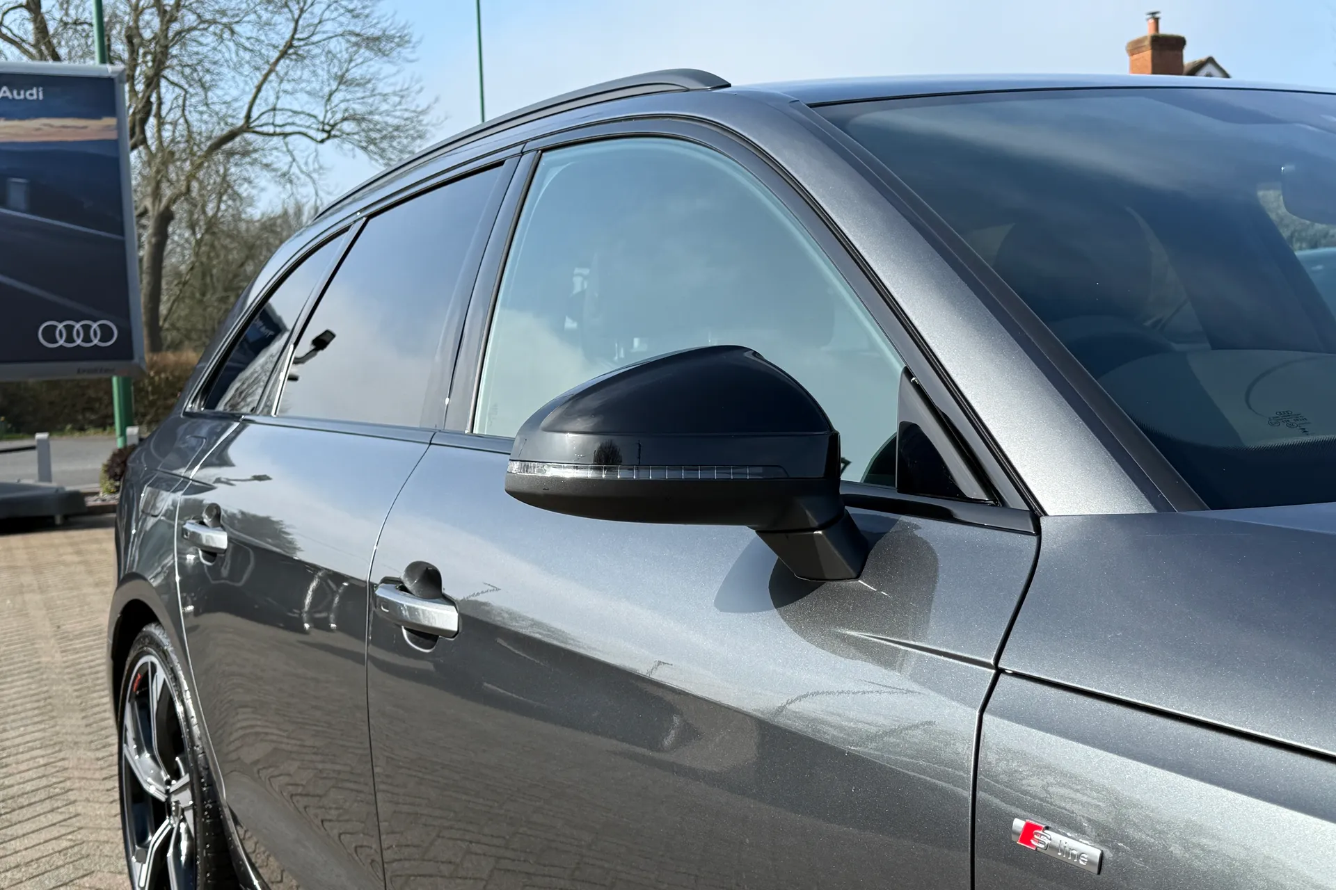 Audi A4 thumbnail image number 48