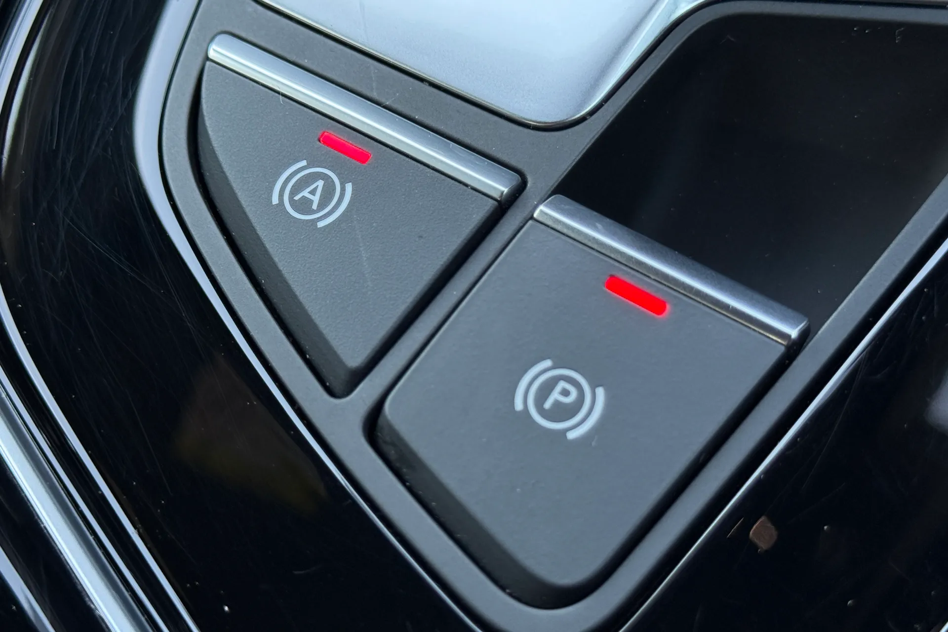 Audi A4 thumbnail image number 38