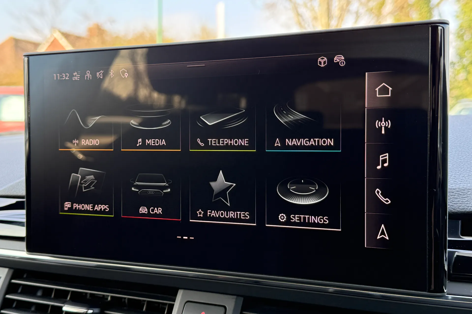 Audi A4 thumbnail image number 11