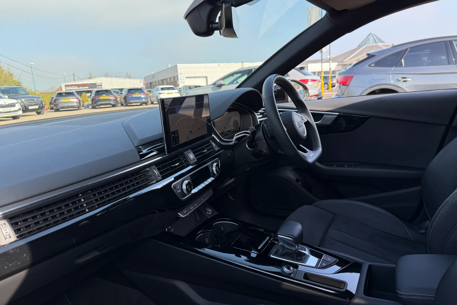 Audi A4 thumbnail image number 26