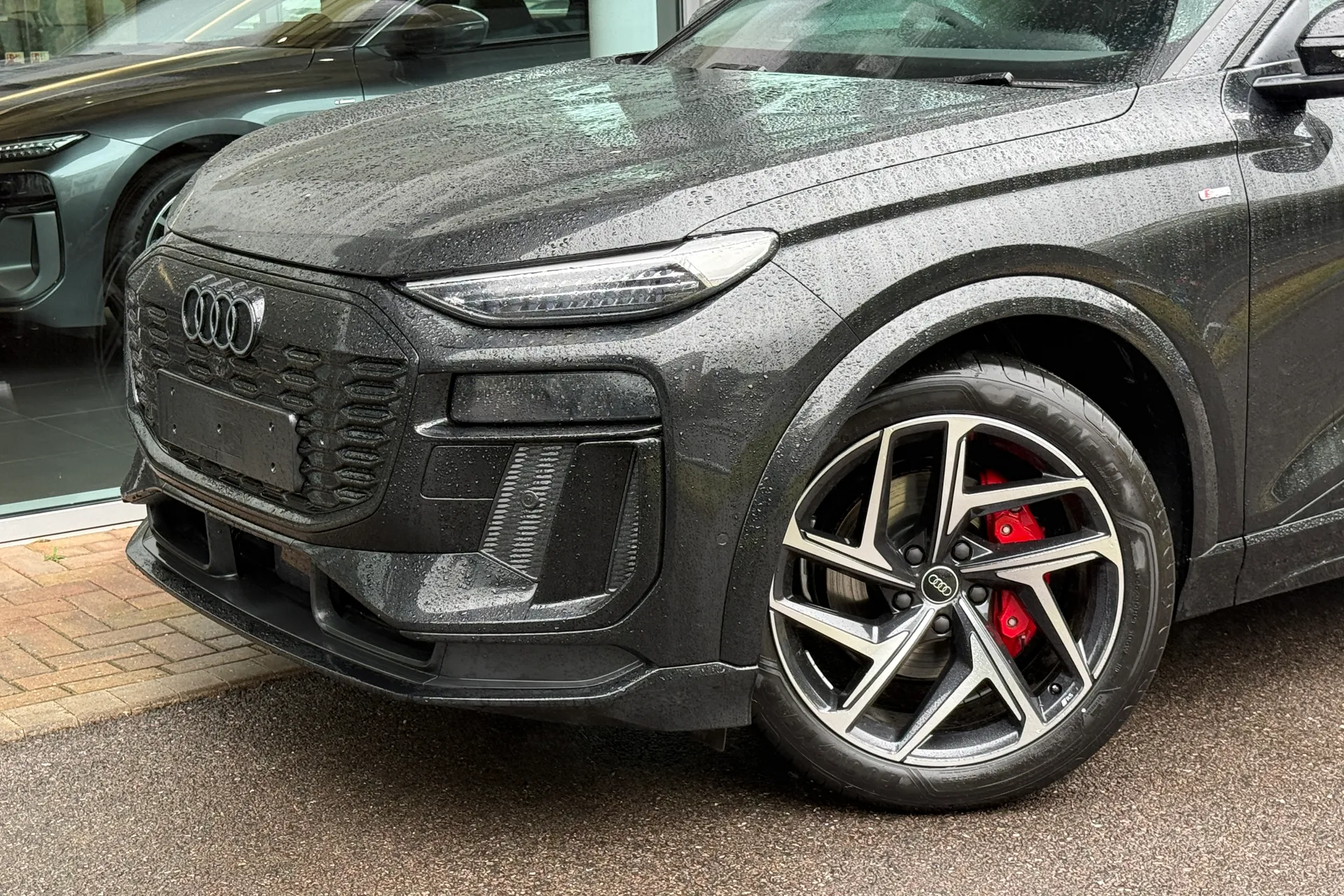 Audi Q6 e-tron thumbnail image number 57
