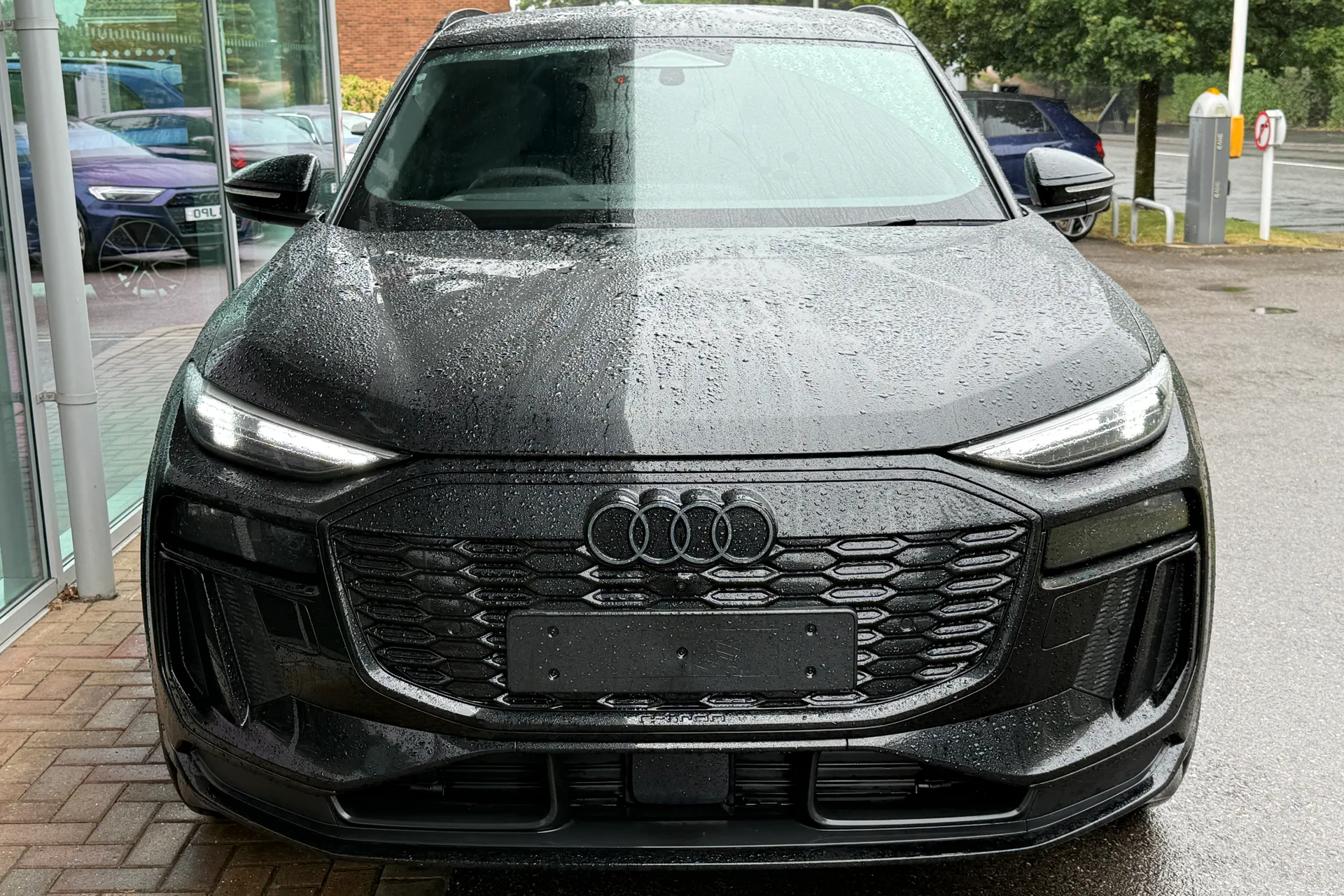Audi Q6 e-tron thumbnail image number 56