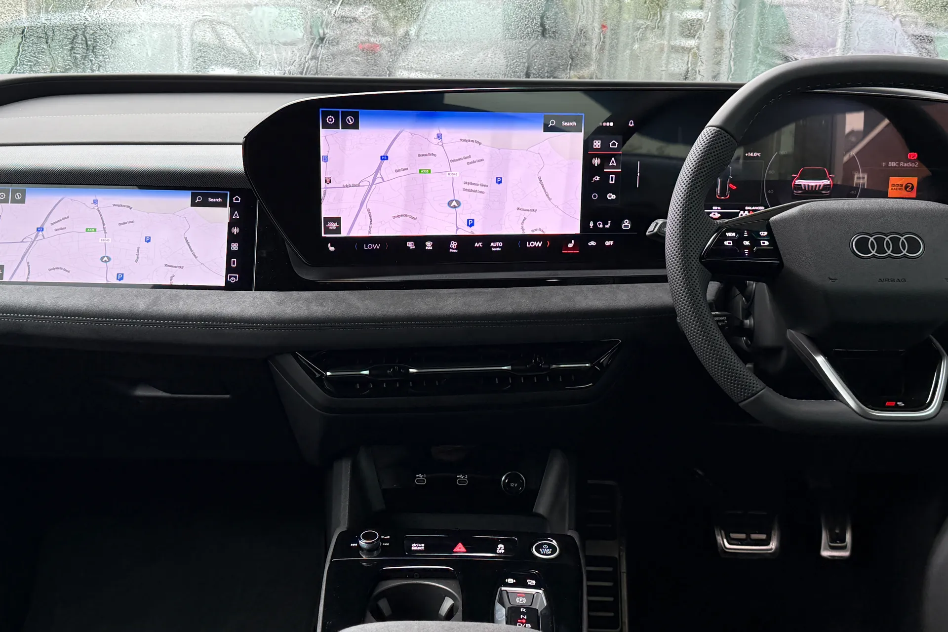 Audi Q6 e-tron thumbnail image number 39