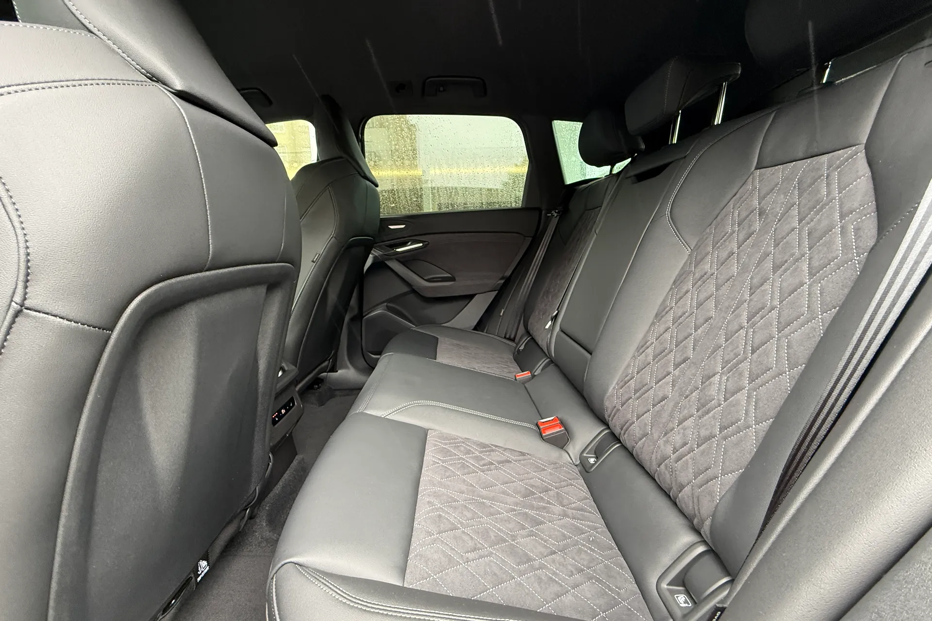 Audi Q6 e-tron thumbnail image number 51