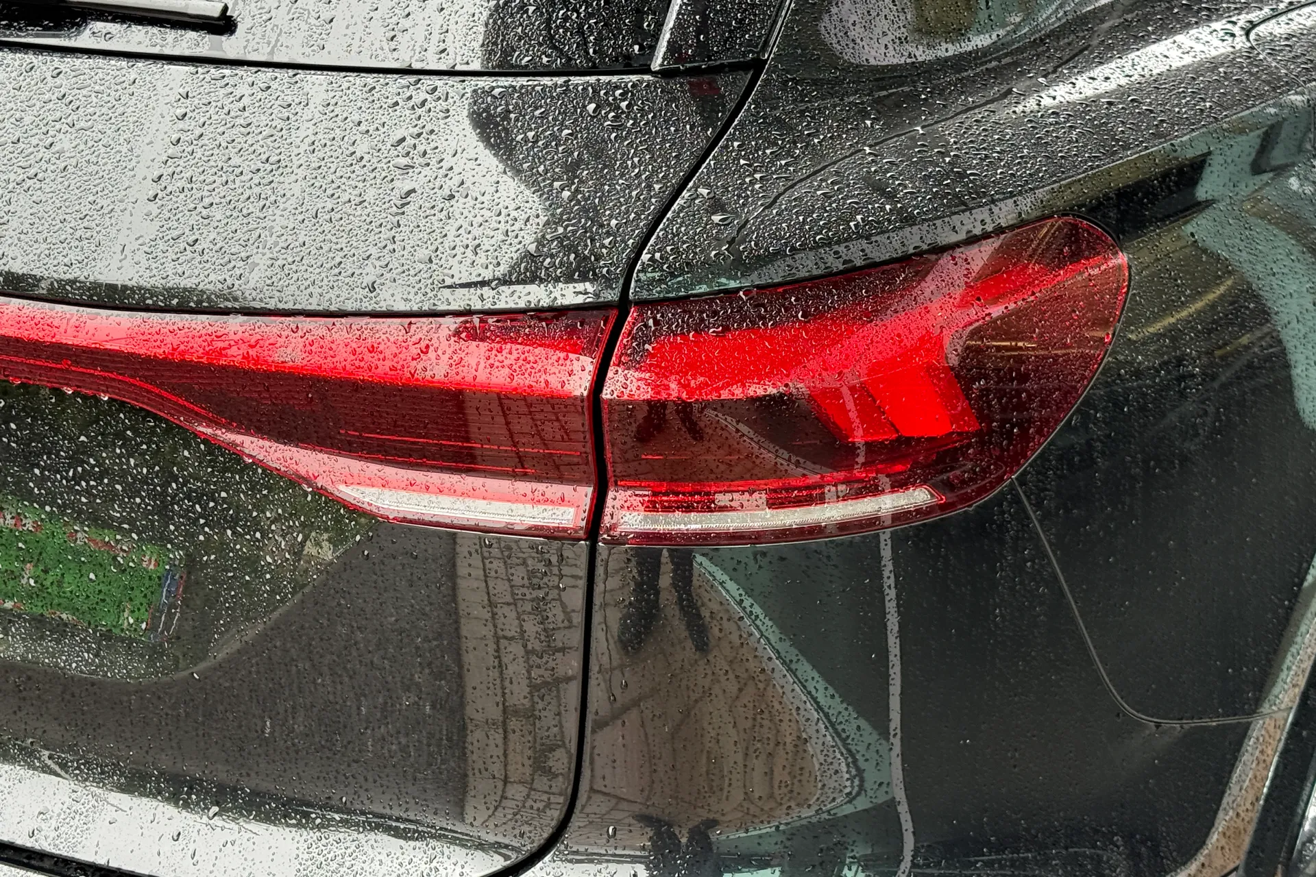 Audi Q6 e-tron thumbnail image number 43