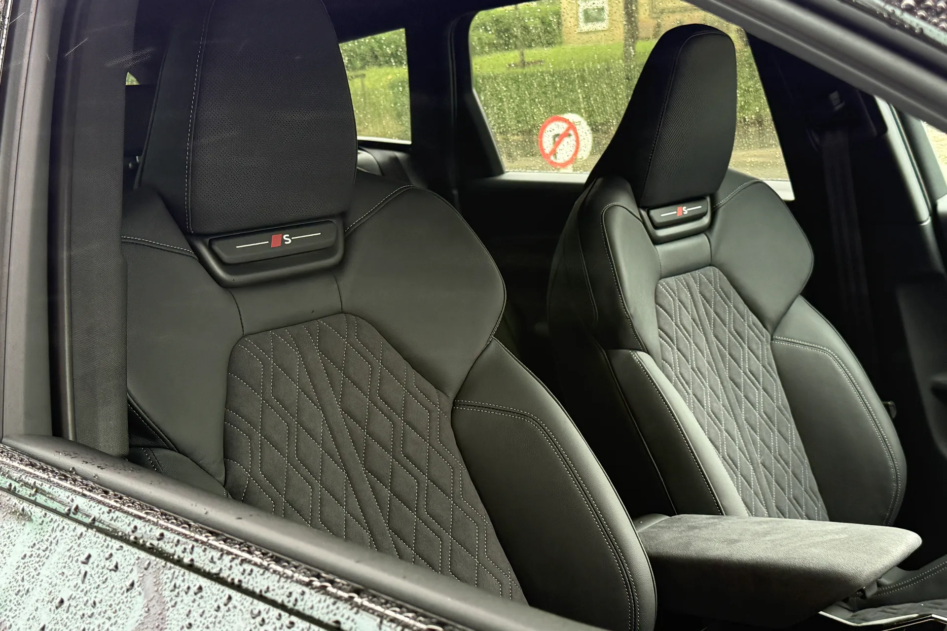 Audi Q6 e-tron thumbnail image number 33